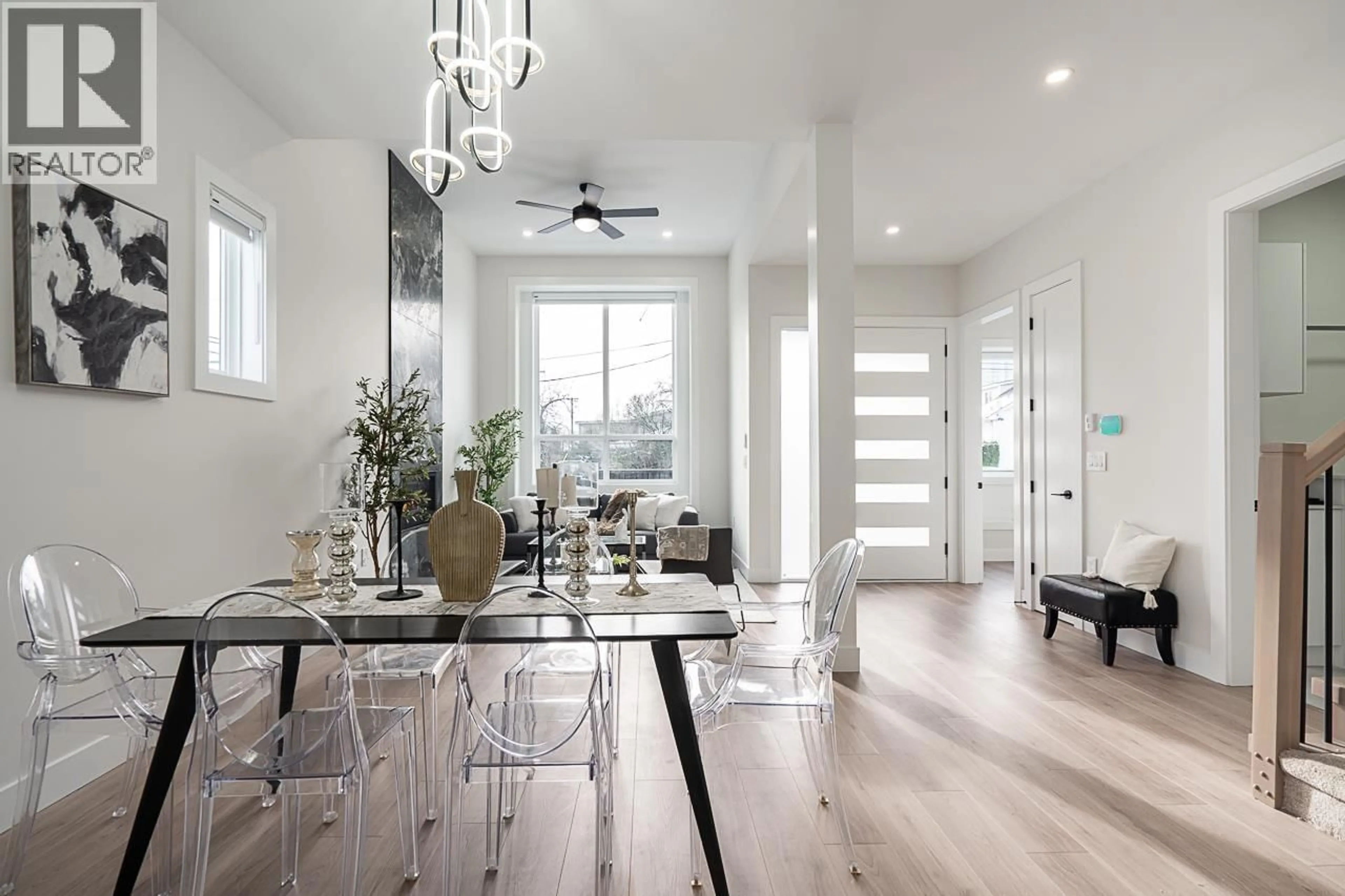 Dining room, wood/laminate floor for 7880 15TH STREET, Burnaby British Columbia V3N4K6