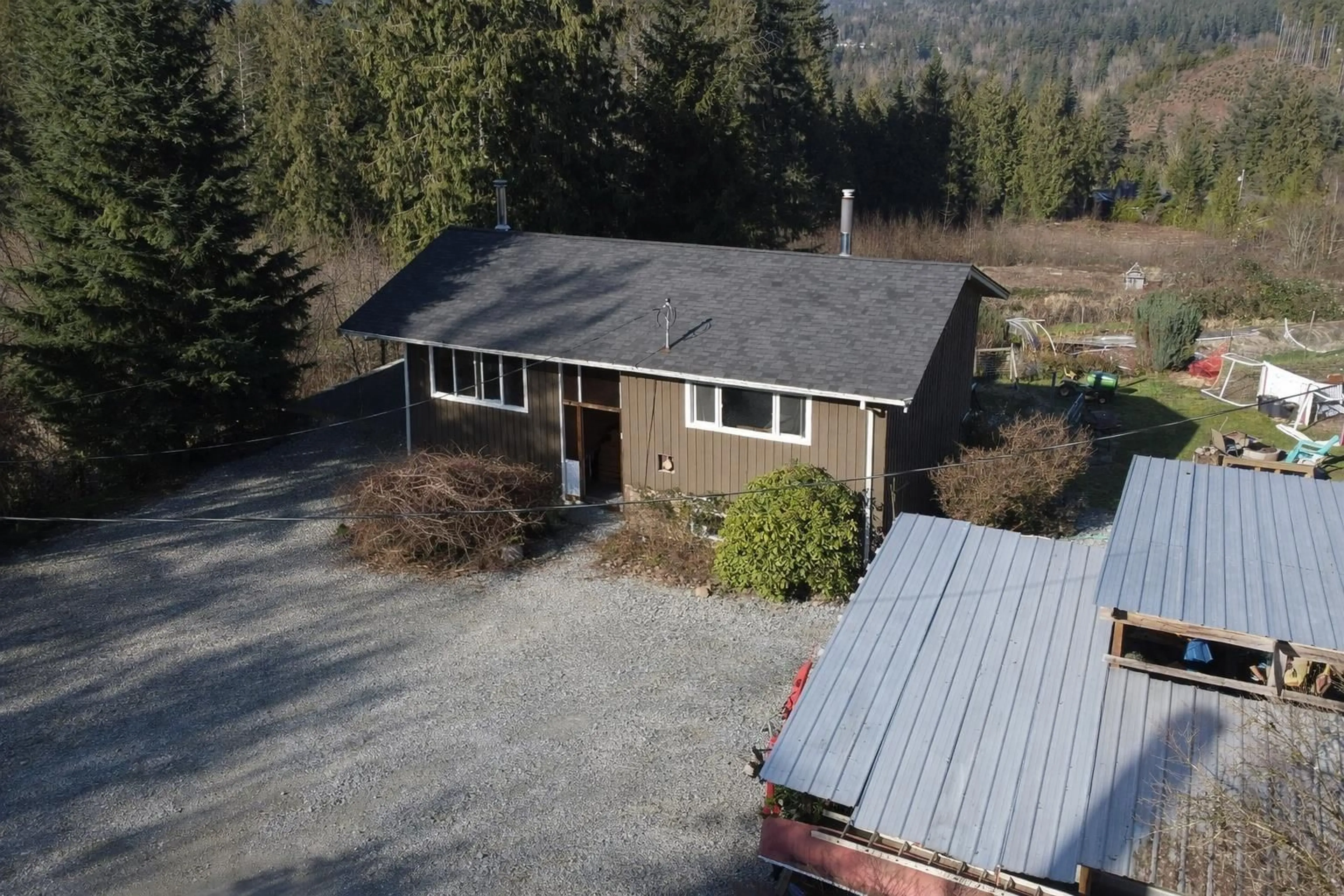 A pic from outside/outdoor area/front of a property/back of a property/a pic from drone, unknown for 31081 SILVERHILL AVENUE, Mission British Columbia V4S1G9