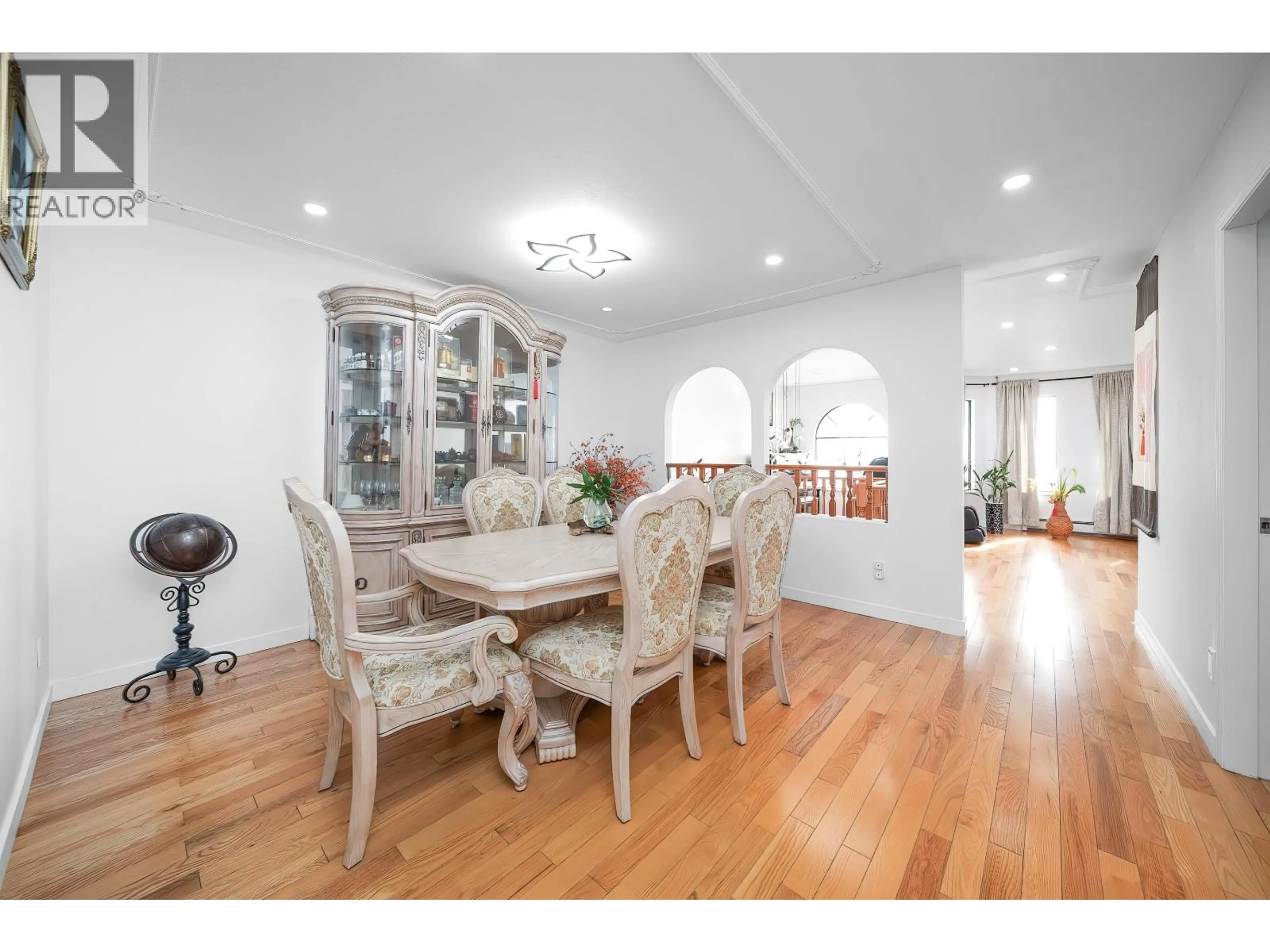 Dining room, wood/laminate floor for 3609 TURNER STREET, Vancouver British Columbia V5K2J2