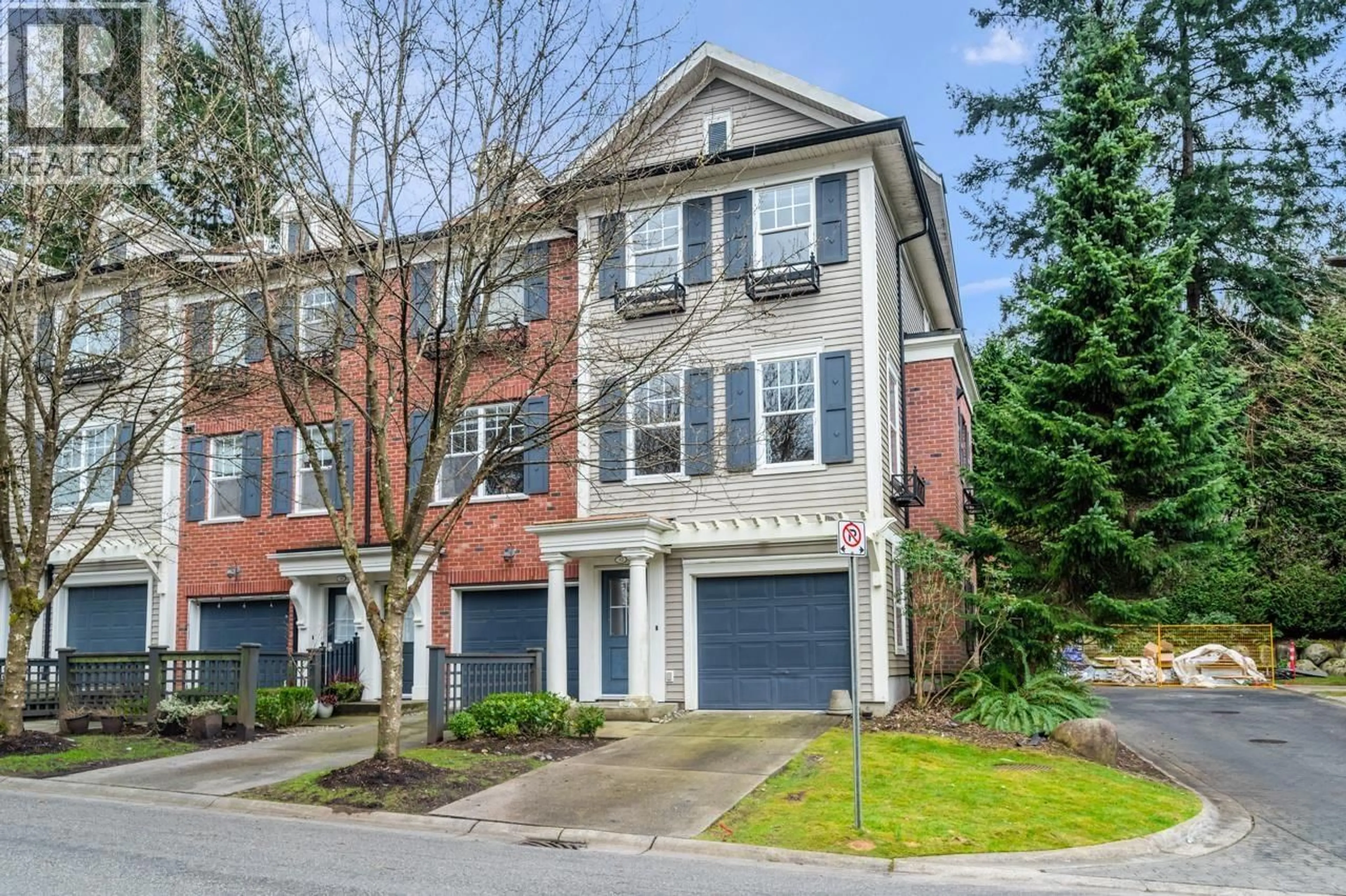 Unknown for 32 - 102 FRASER STREET, Port Moody British Columbia V3H0C7