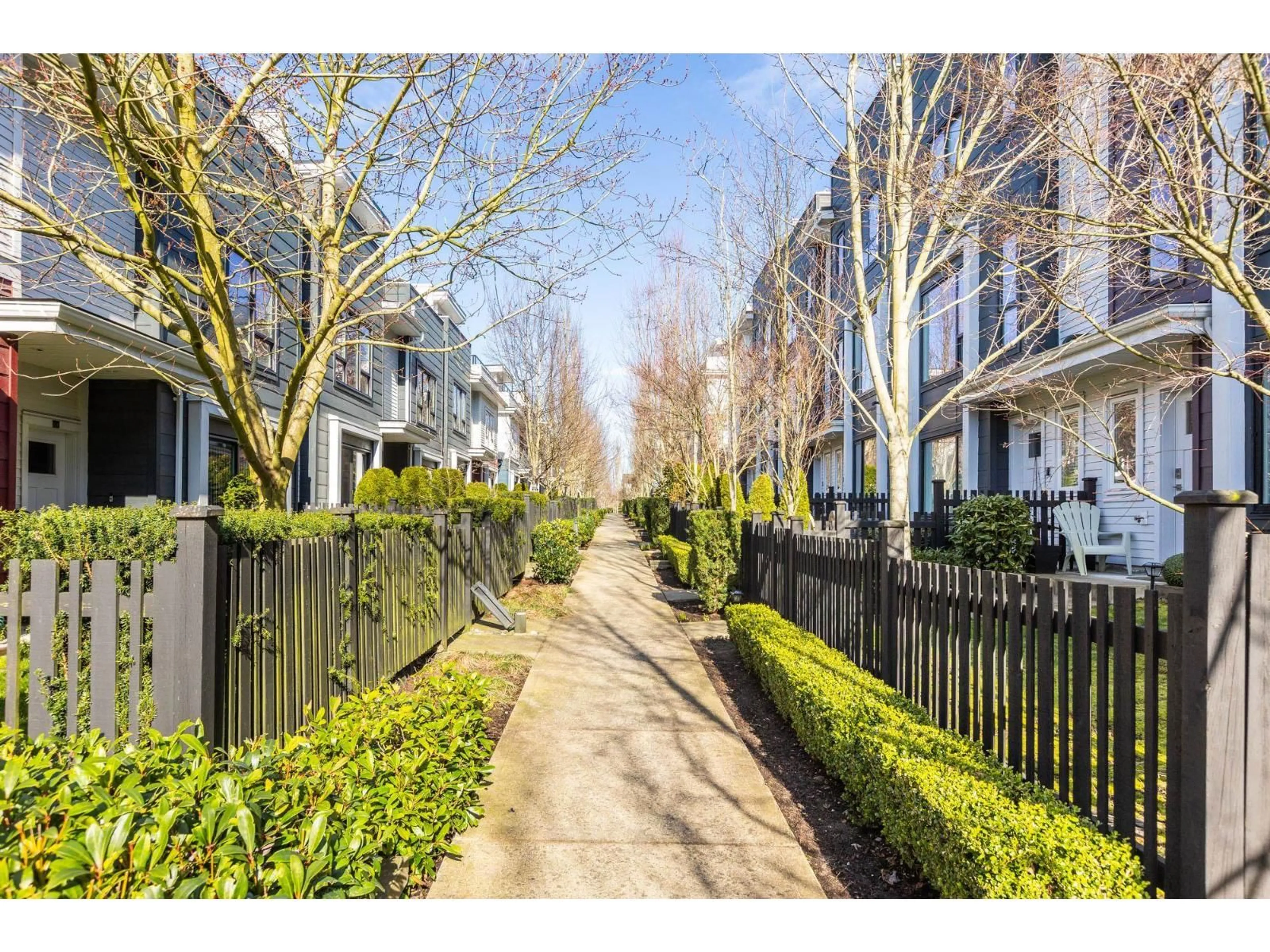 A pic from outside/outdoor area/front of a property/back of a property/a pic from drone, street for 198 - 2277 OAK MEADOWS DRIVE, Surrey British Columbia V3Z0W6