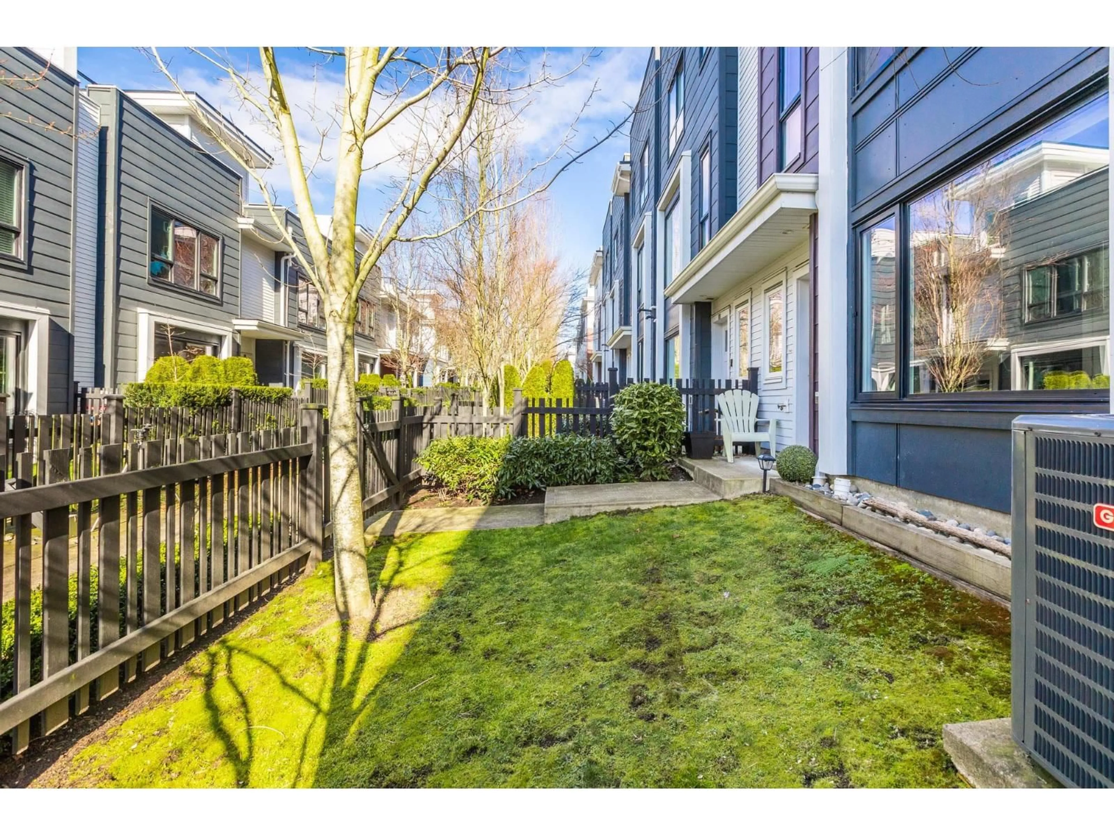Patio, street for 198 - 2277 OAK MEADOWS DRIVE, Surrey British Columbia V3Z0W6