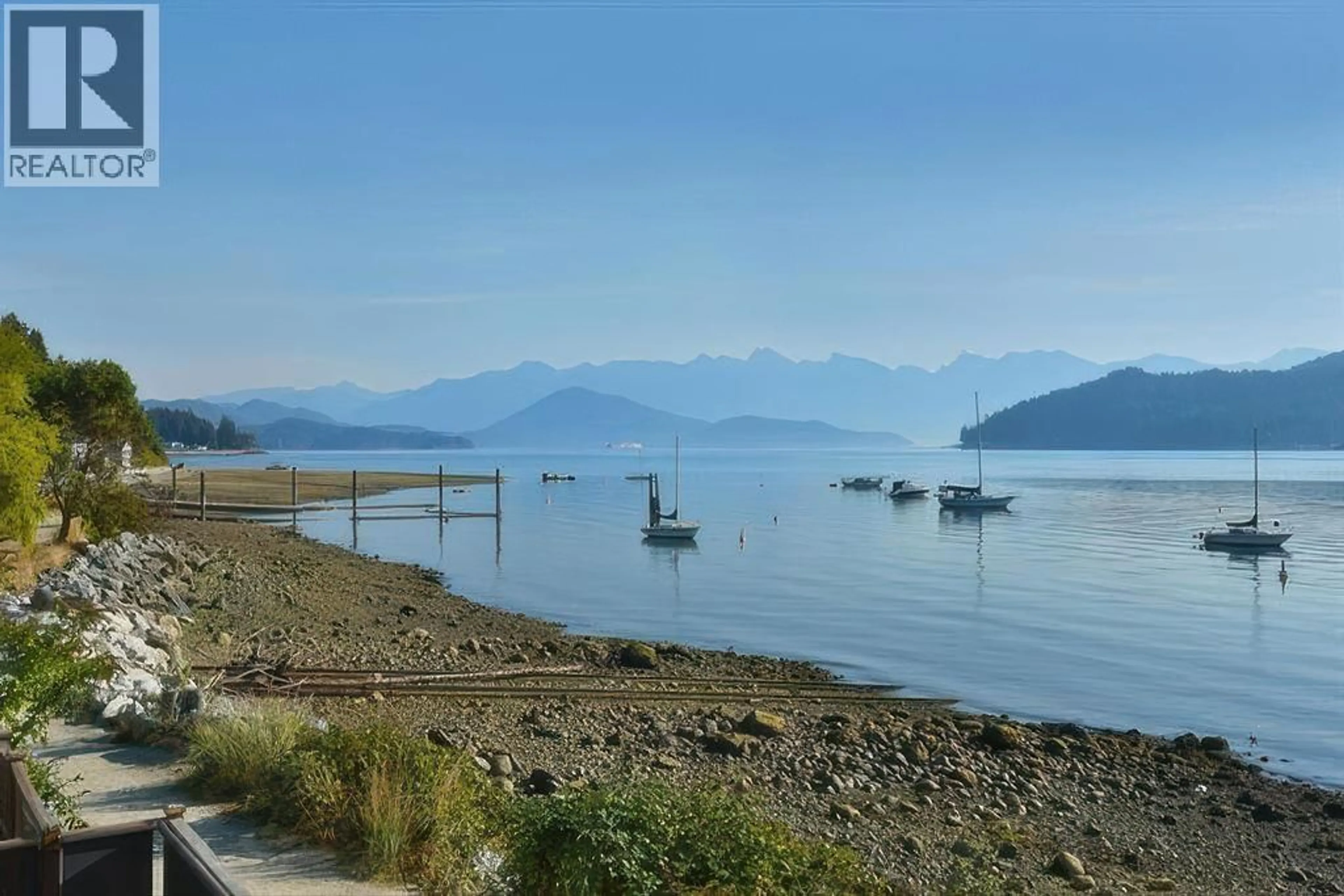 Blurry image for 508 MARINE DRIVE, Gibsons British Columbia V0N1V1