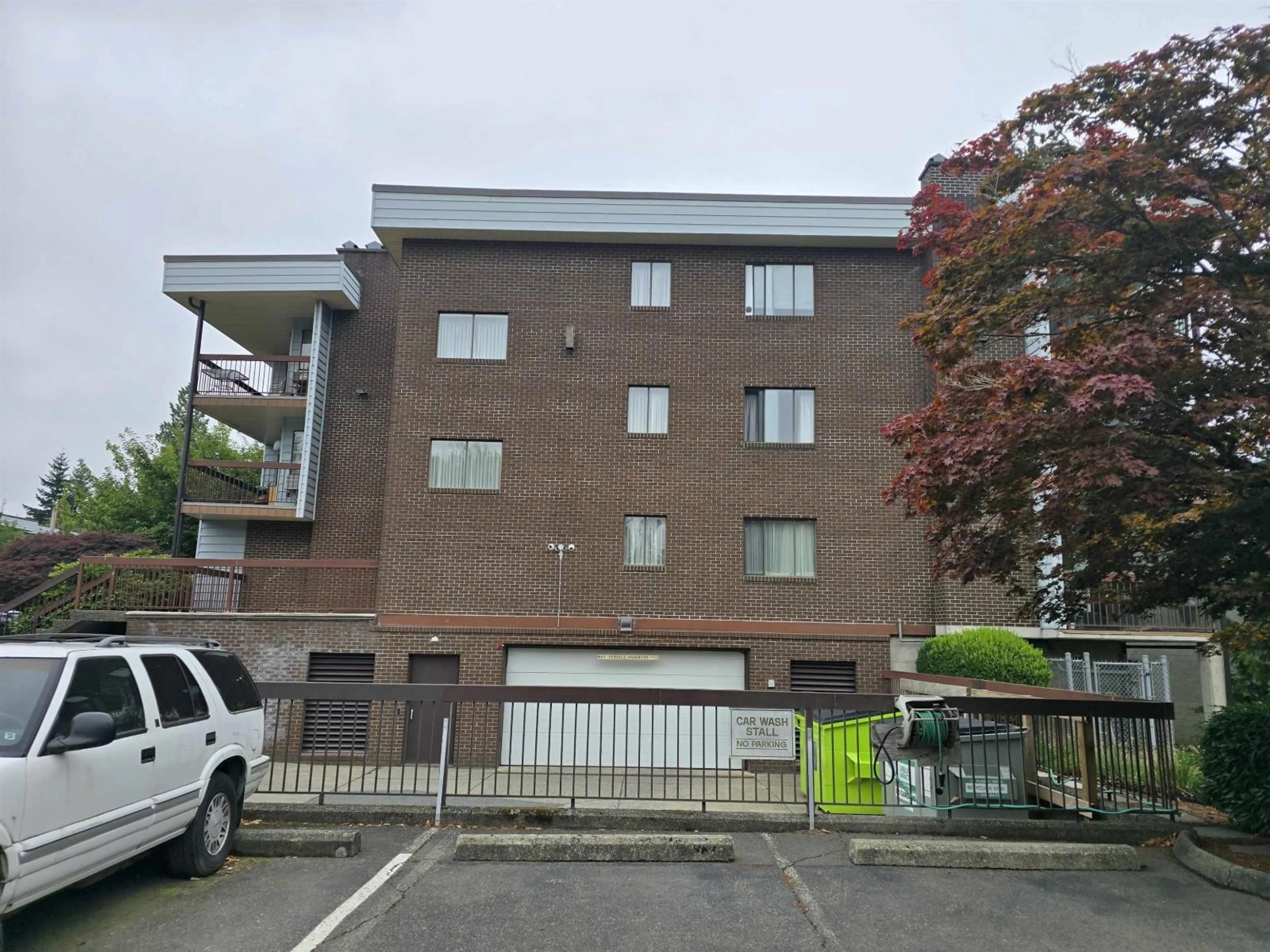 A pic from outside/outdoor area/front of a property/back of a property/a pic from drone, building for 234 - 2279 MCCALLUM ROAD, Abbotsford British Columbia V2S3N7