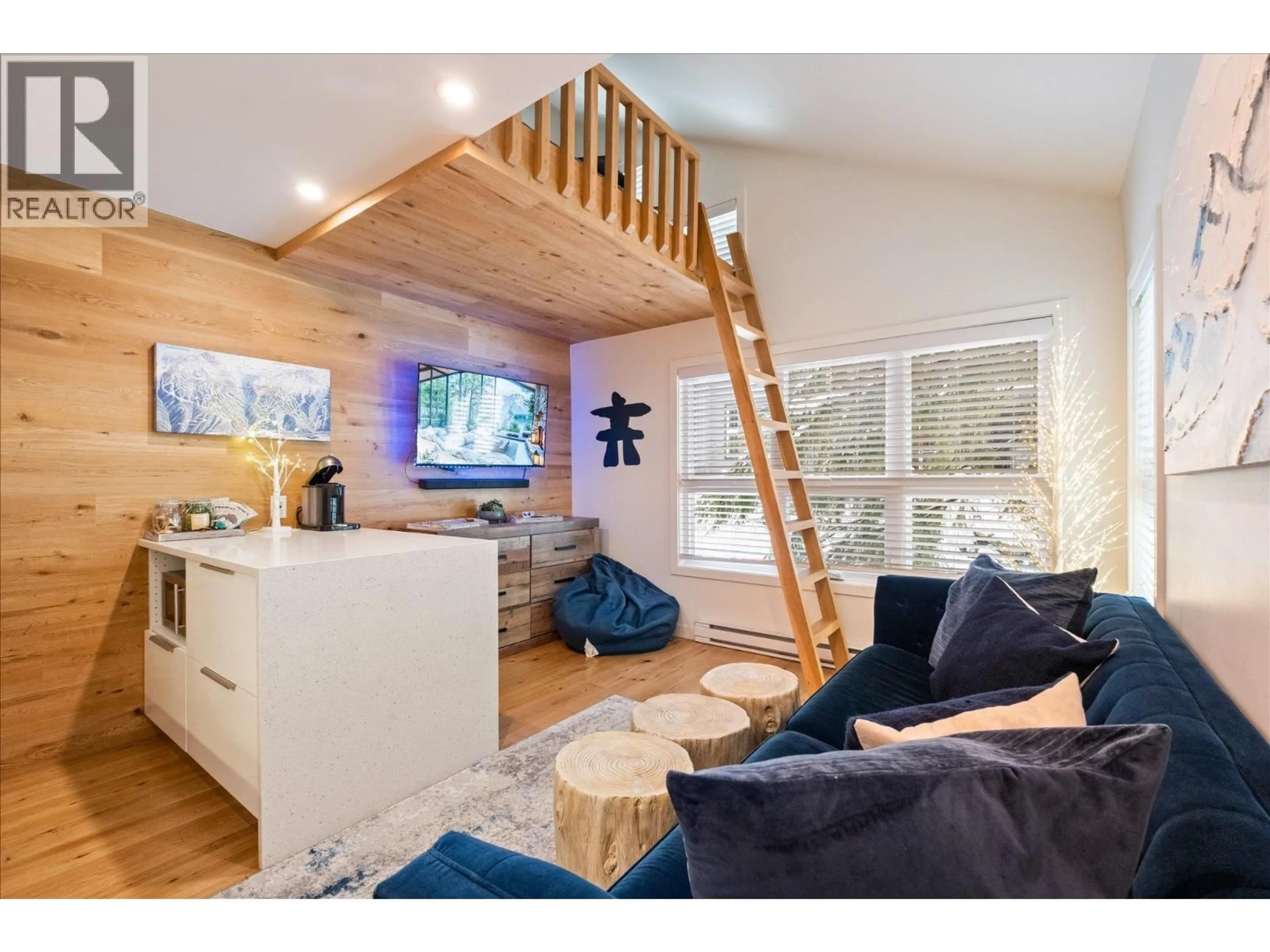 Unknown for 4 - 2170 SARAJEVO DRIVE, Whistler British Columbia V8E0B5