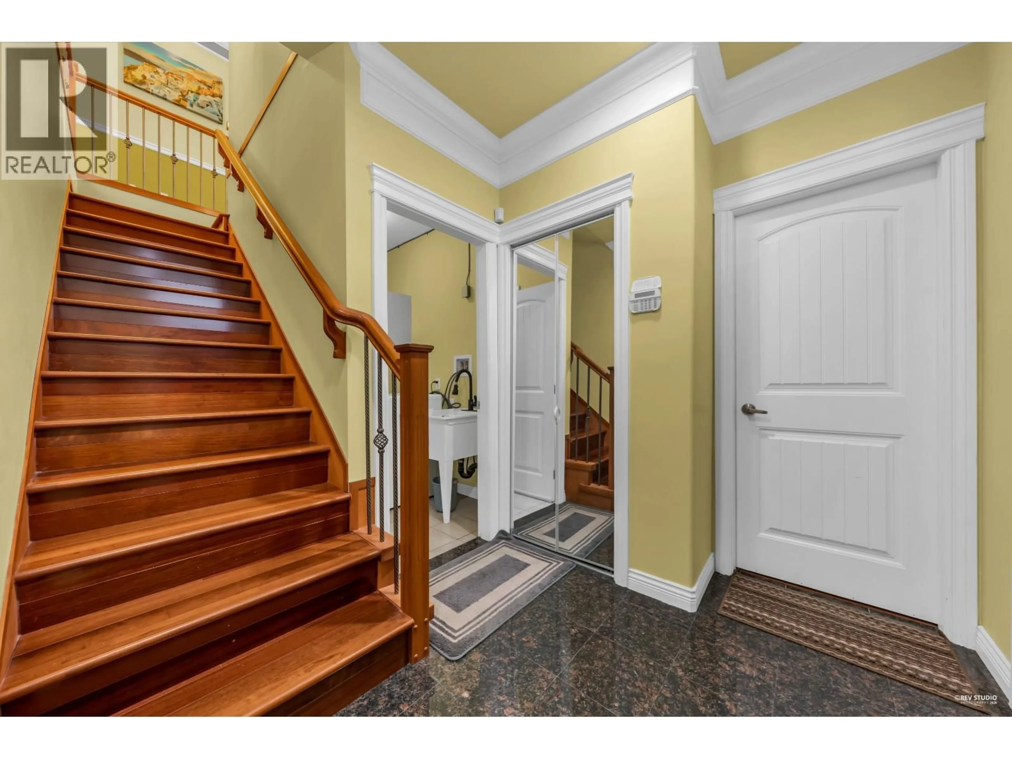 Indoor entryway for 2160 54TH AVENUE, Vancouver British Columbia V5P1Y7