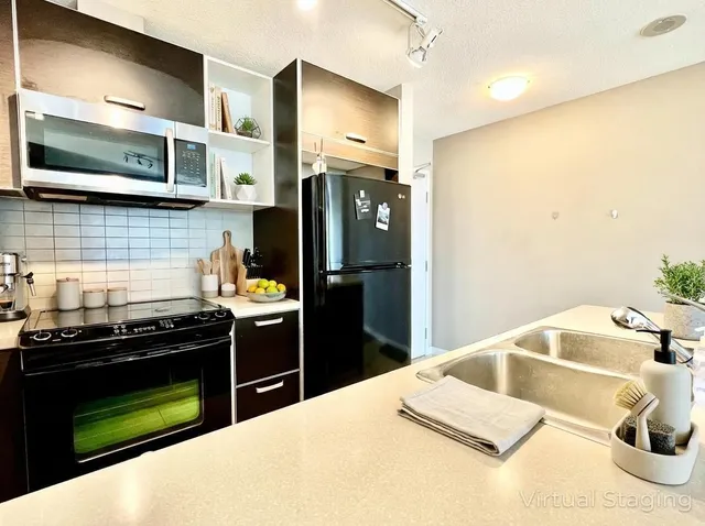 609 - 13688 100 AVENUE, Surrey 4
