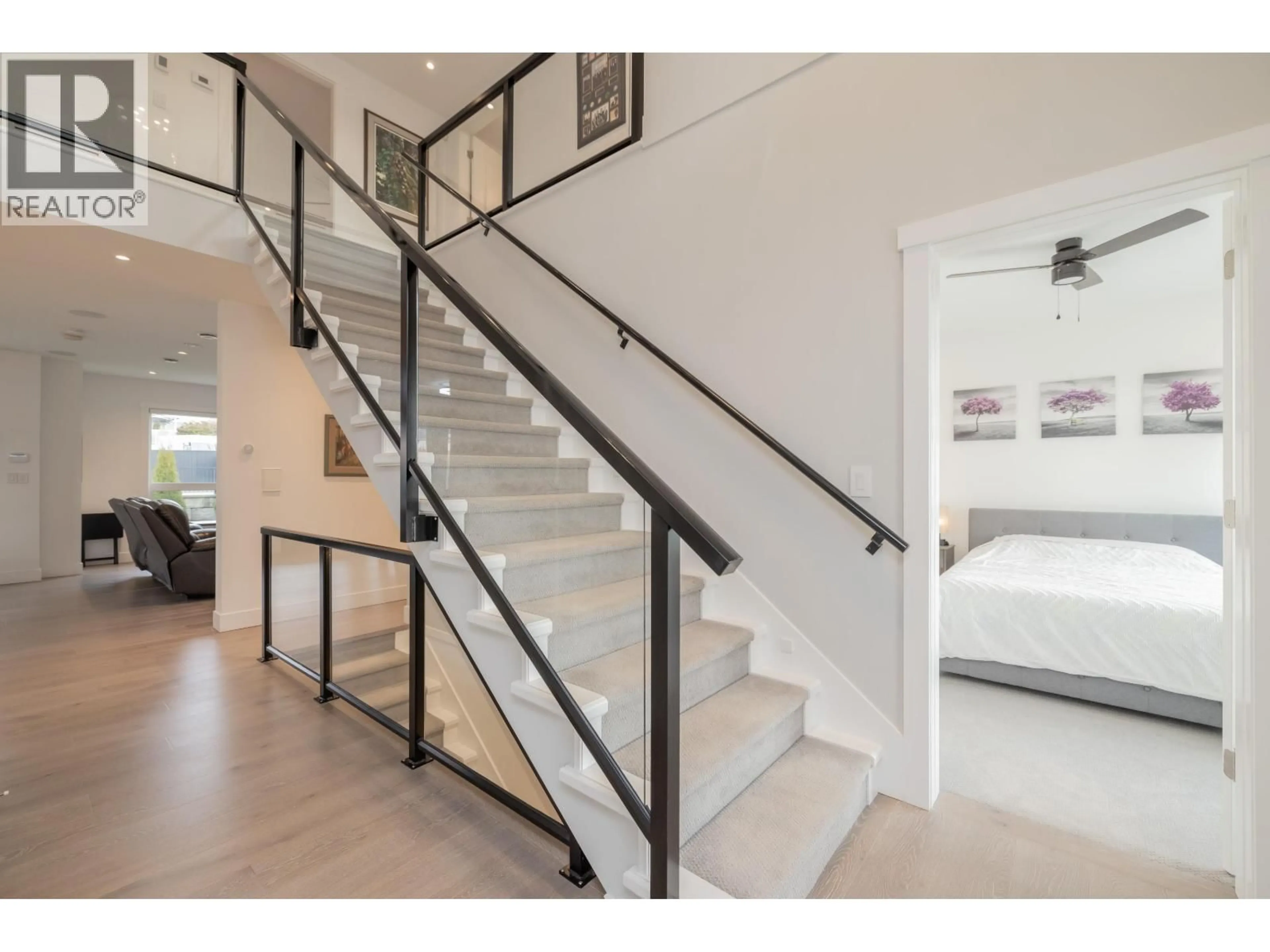 Unknown for 7139 PAULUS CRESCENT, Burnaby British Columbia V5A1P4