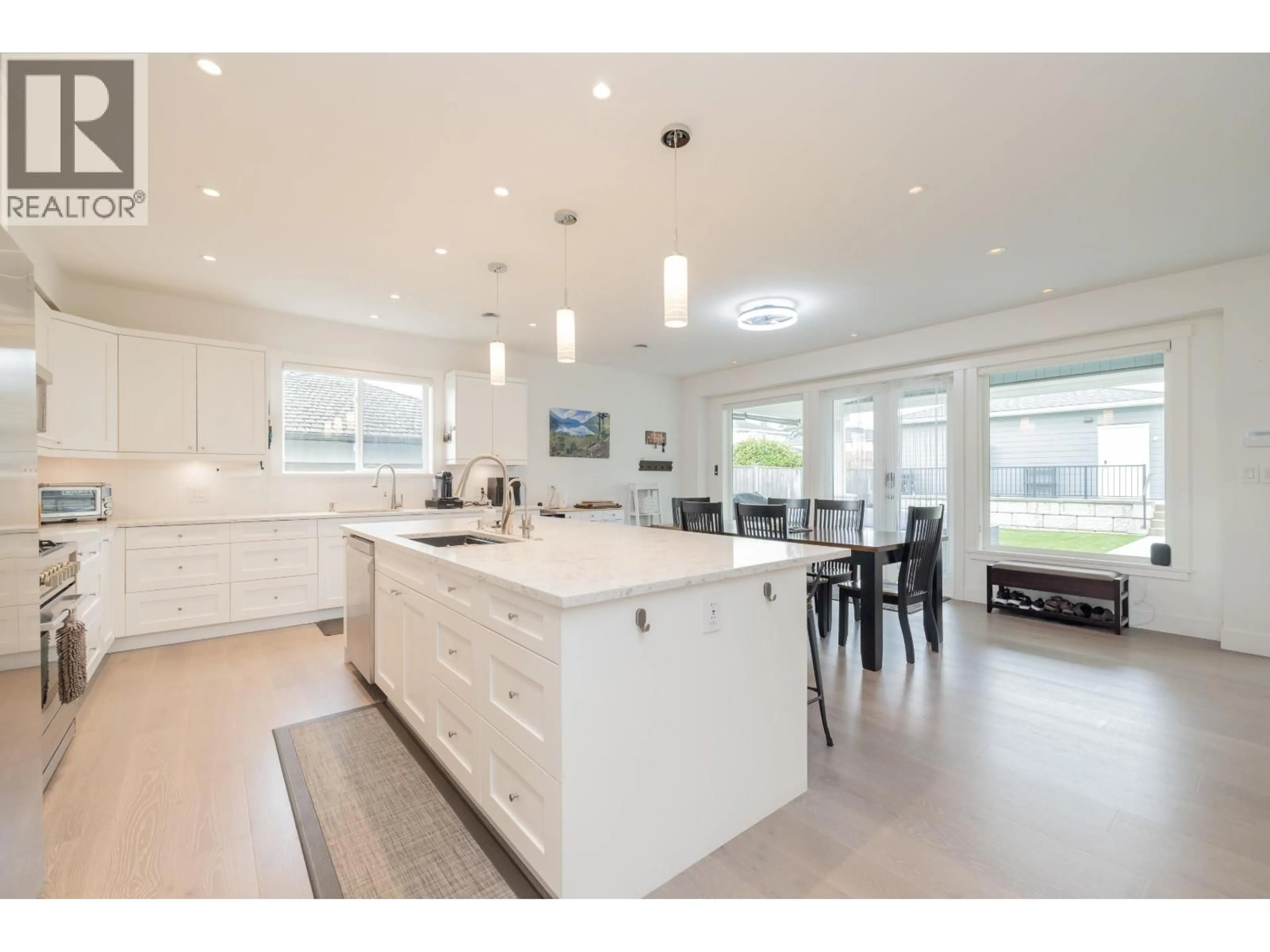 Open concept kitchen, unknown for 7139 PAULUS CRESCENT, Burnaby British Columbia V5A1P4