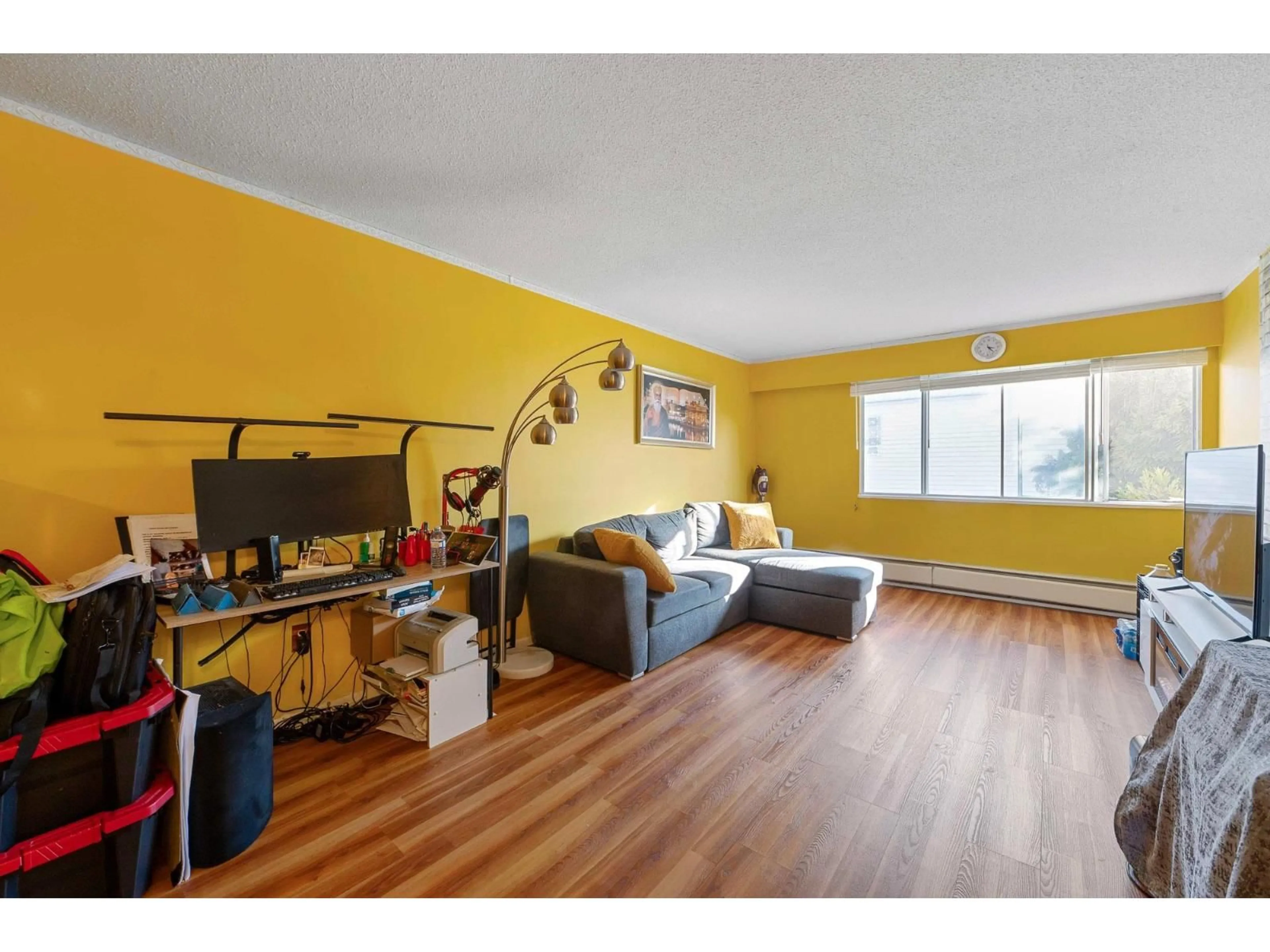 A pic of a room for 325 - 11806 88 AVENUE, Delta British Columbia V4C3C5