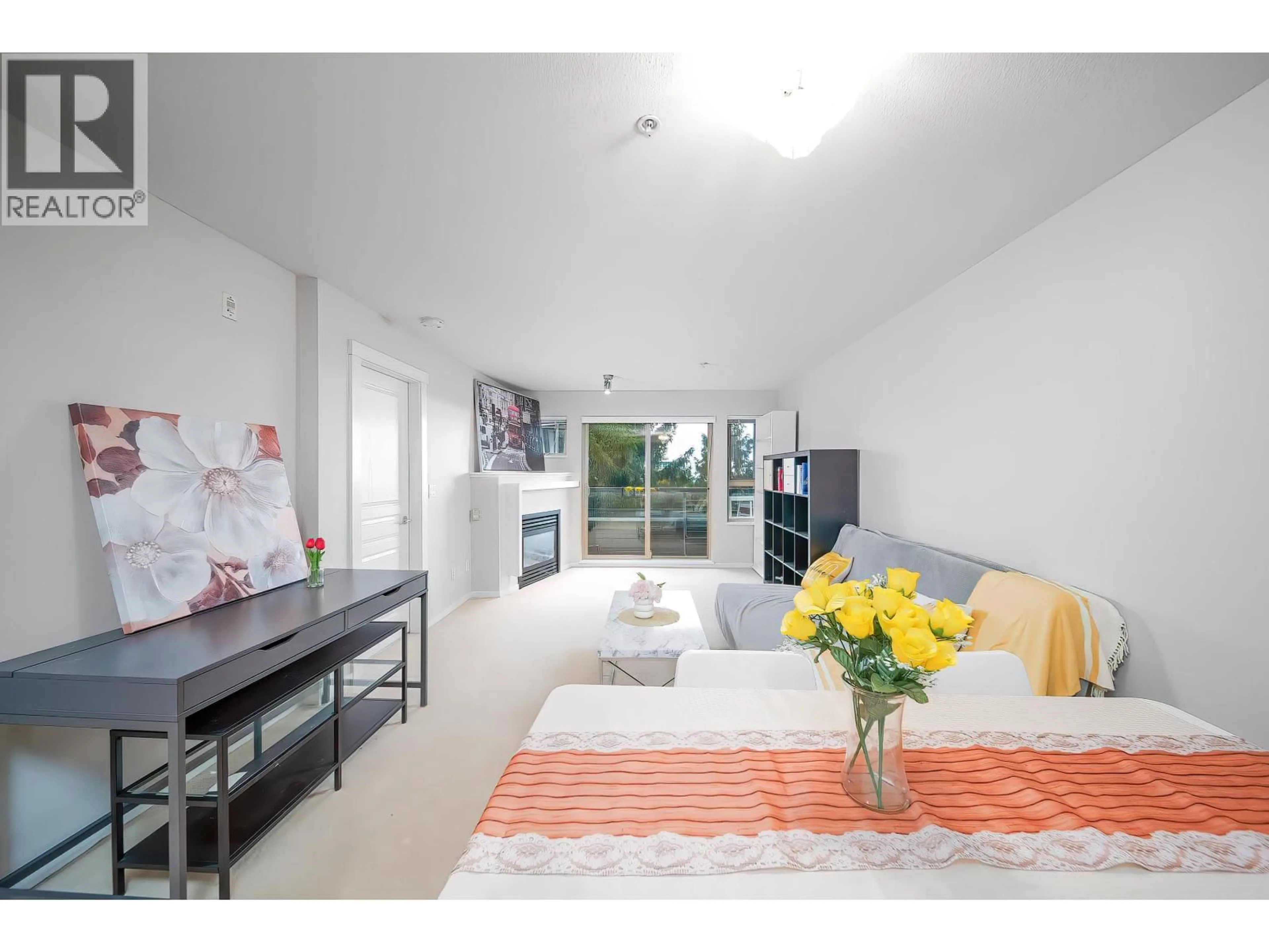 A pic of a room for 312 - 9329 UNIVERSITY, Burnaby British Columbia V5A4Y4