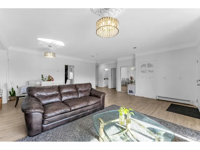 14015 82 AVENUE, Surrey 3
