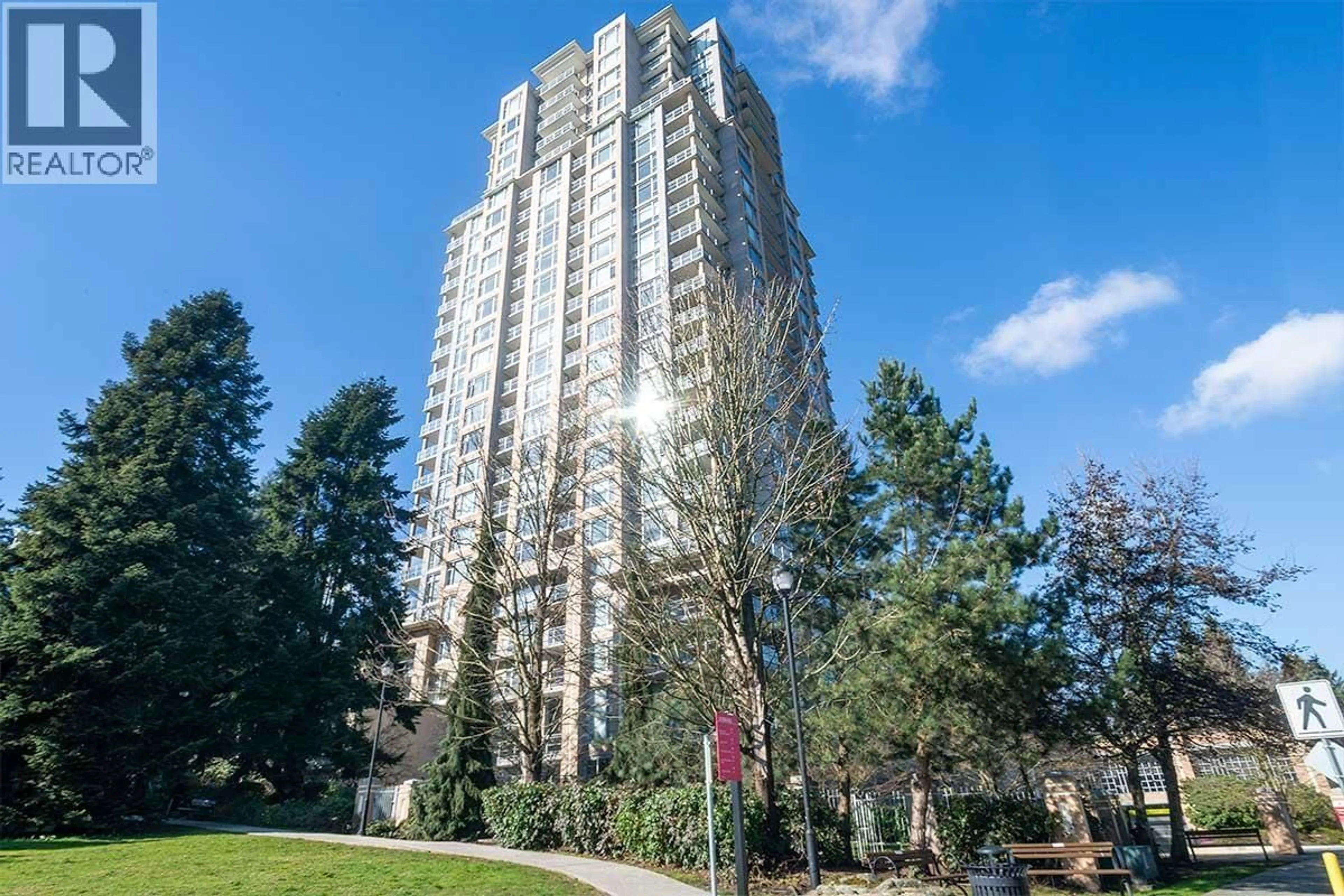 Indoor foyer for 407 - 280 ROSS DRIVE, New Westminster British Columbia V3L0C2