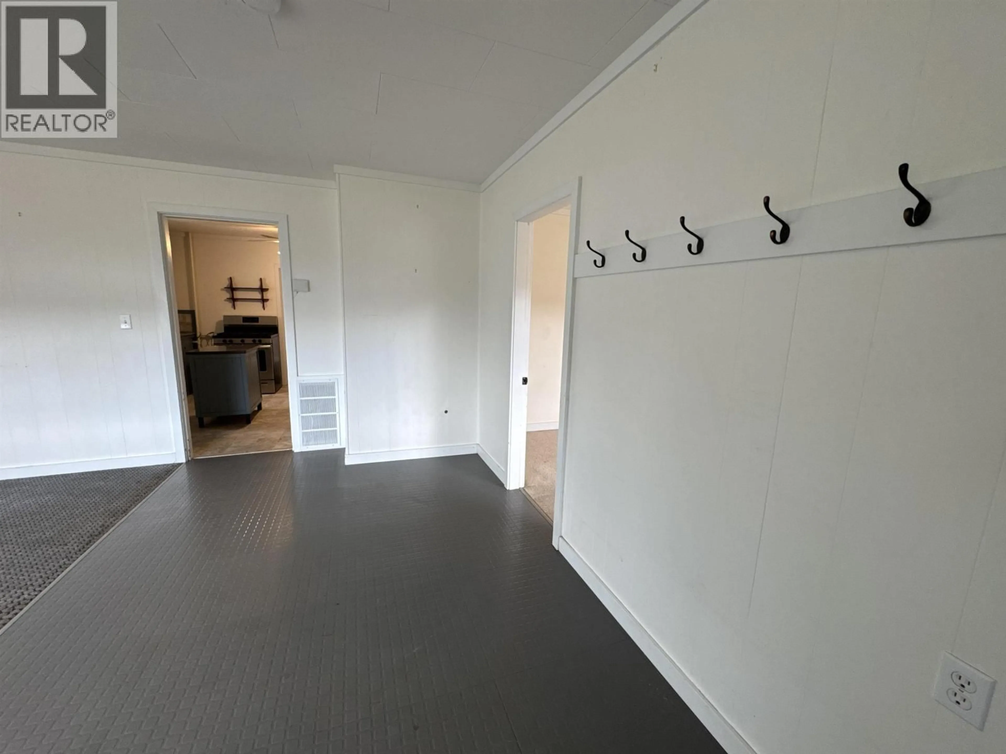 Unknown for 242 THIRD AVENUE, Williams Lake British Columbia V2G1J4