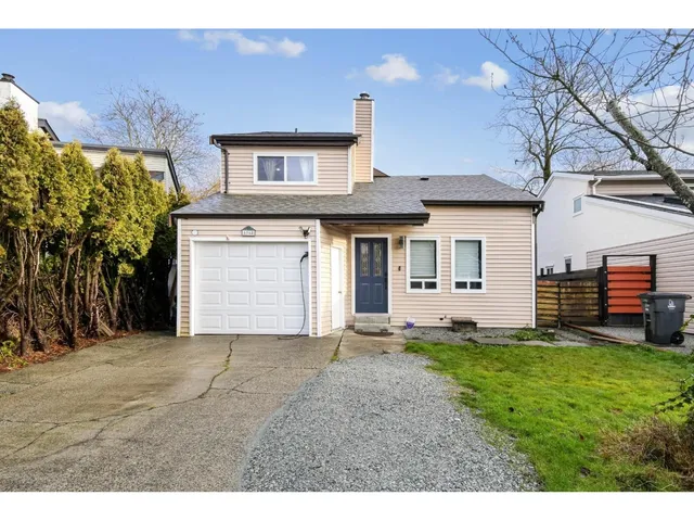 6068 BROOKS CRESCENT, Surrey 2