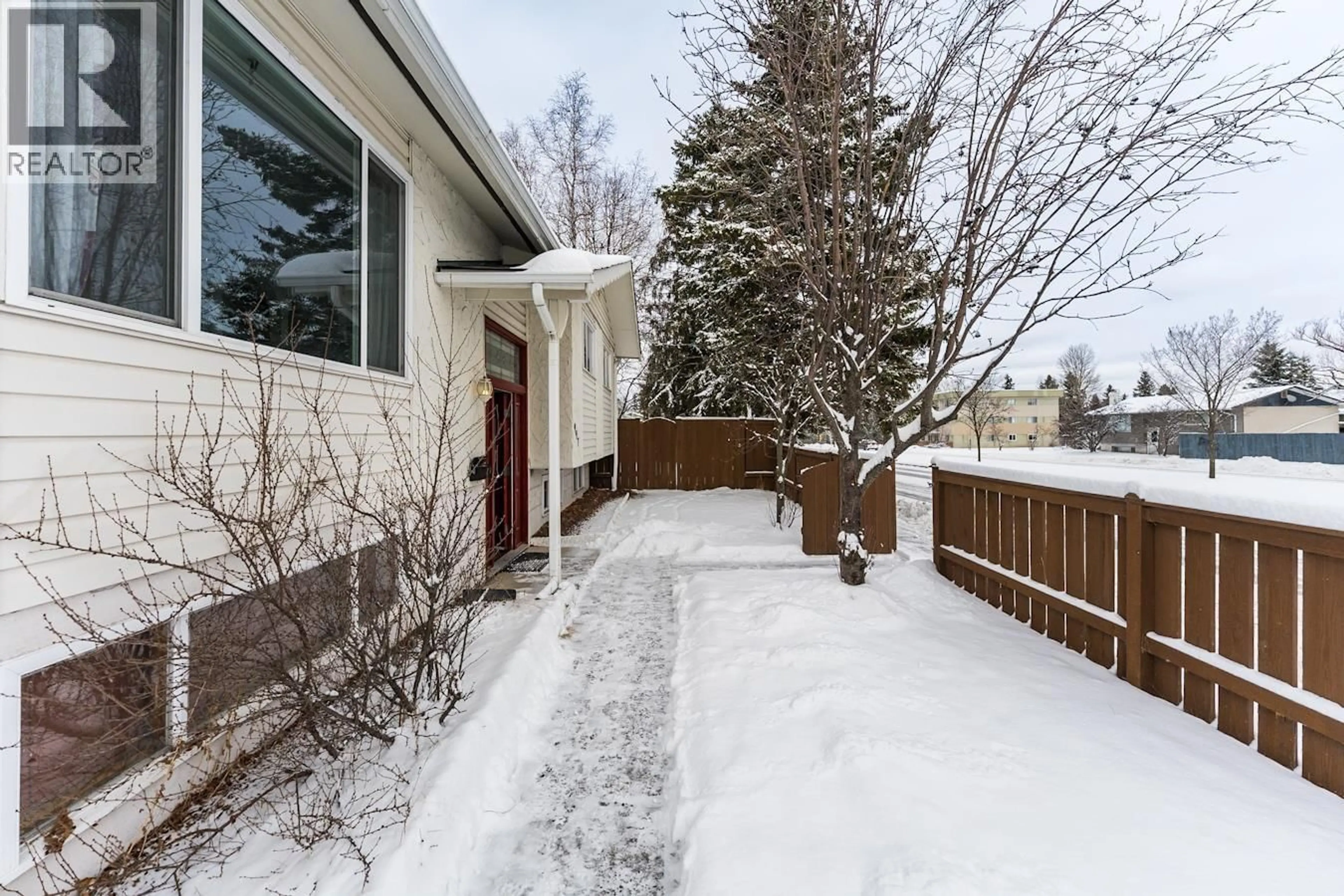 Patio, street for 997 TABOR BOULEVARD, Prince George British Columbia V2M4K7