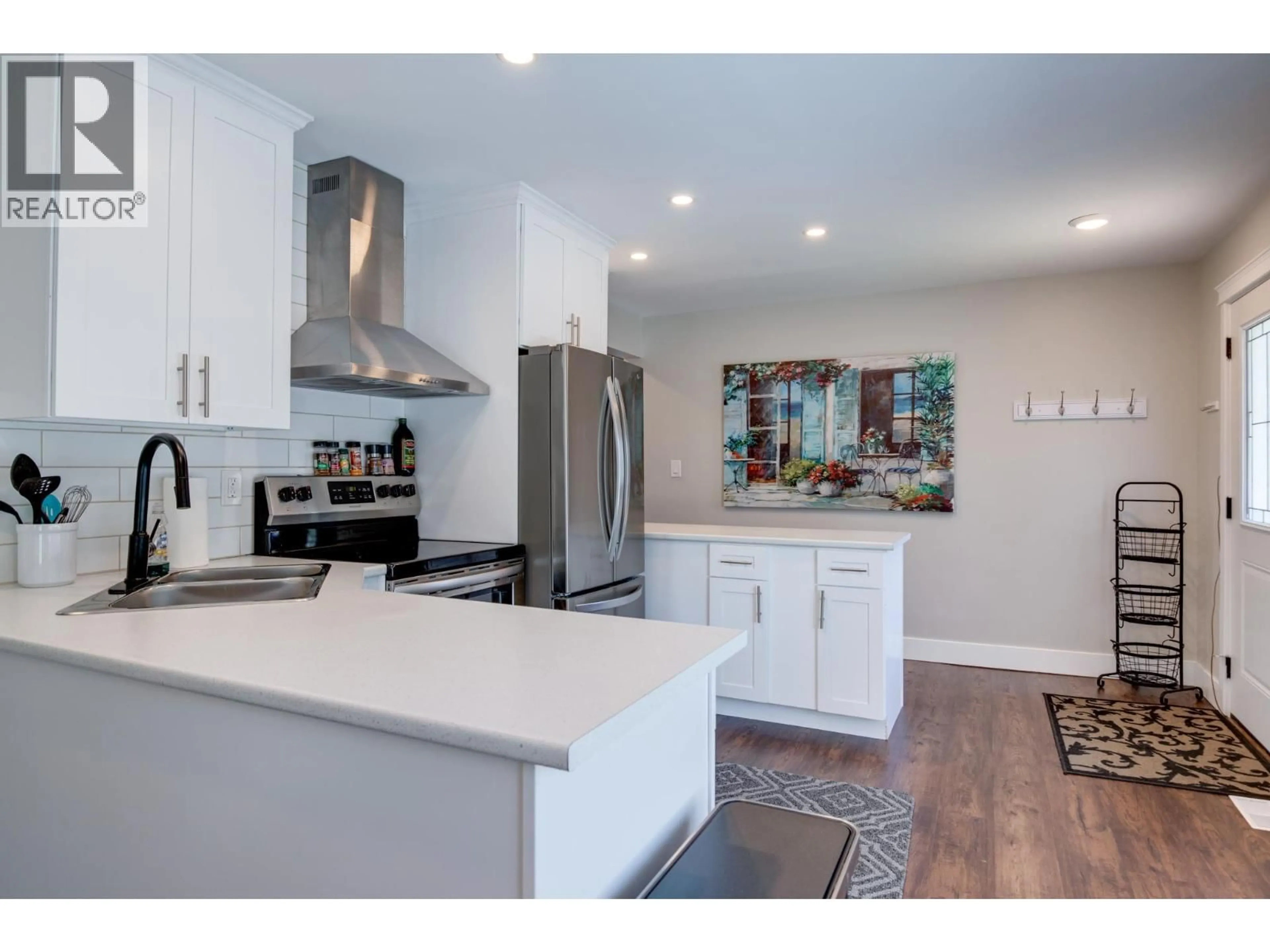 Open concept kitchen, unknown for 966 20TH AVENUE, Prince George British Columbia V2L4A3