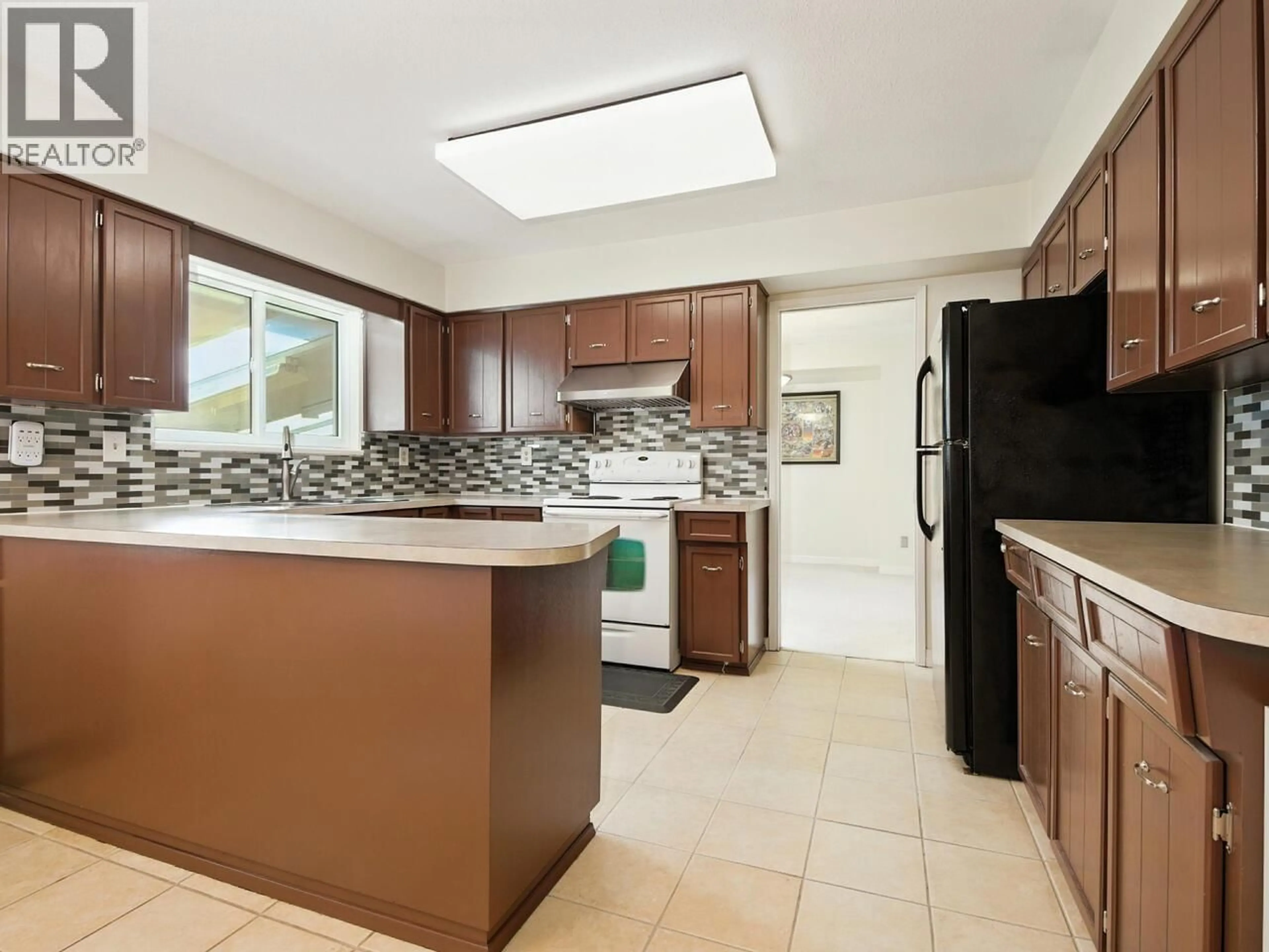 Standard kitchen, ceramic/tile floor for 7080 KIMBERLEY DRIVE, Richmond British Columbia V7A4S4