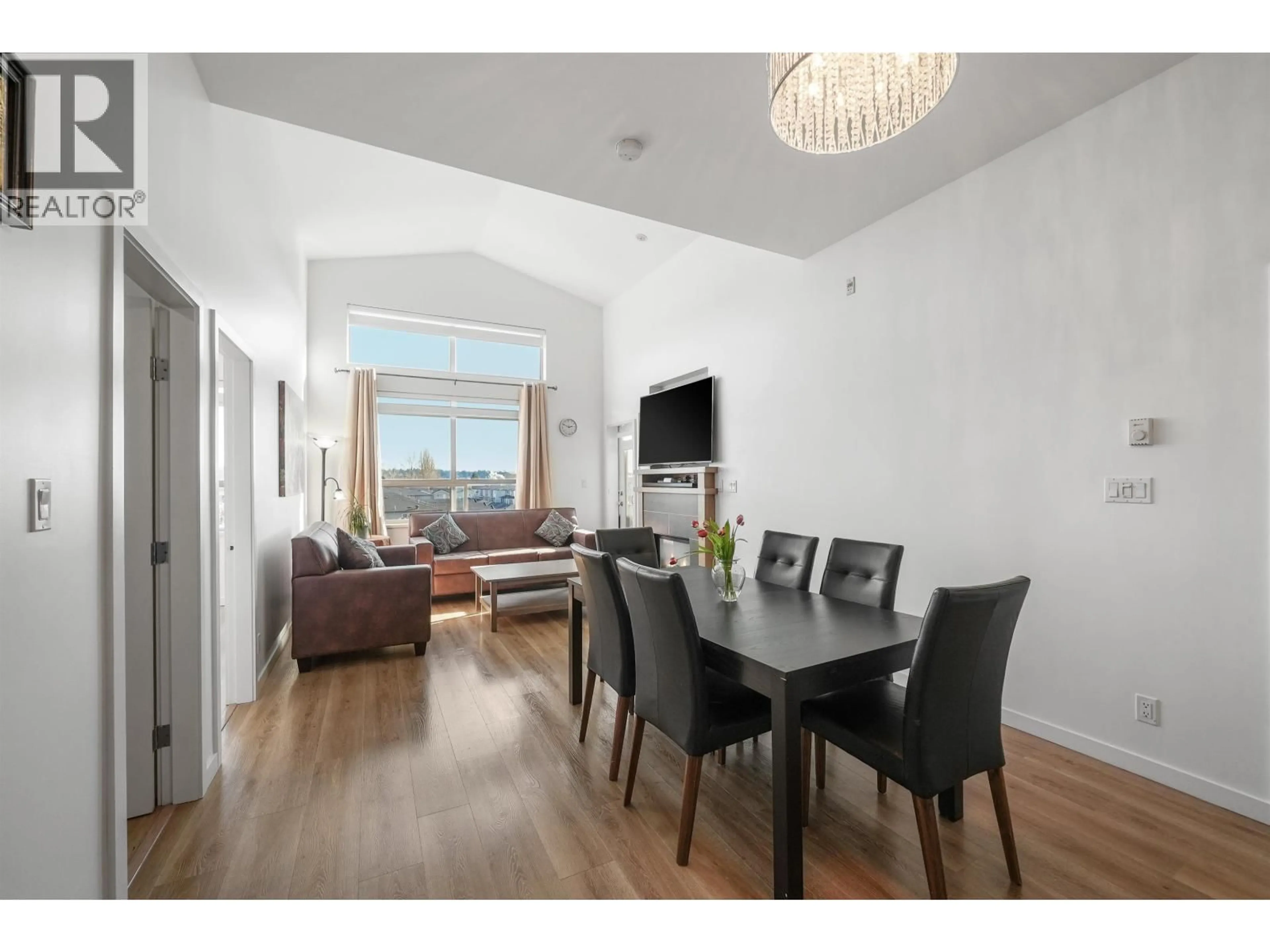 Dining room, wood/laminate floor for 410 - 288 HAMPTON STREET, New Westminster British Columbia V3M5L9