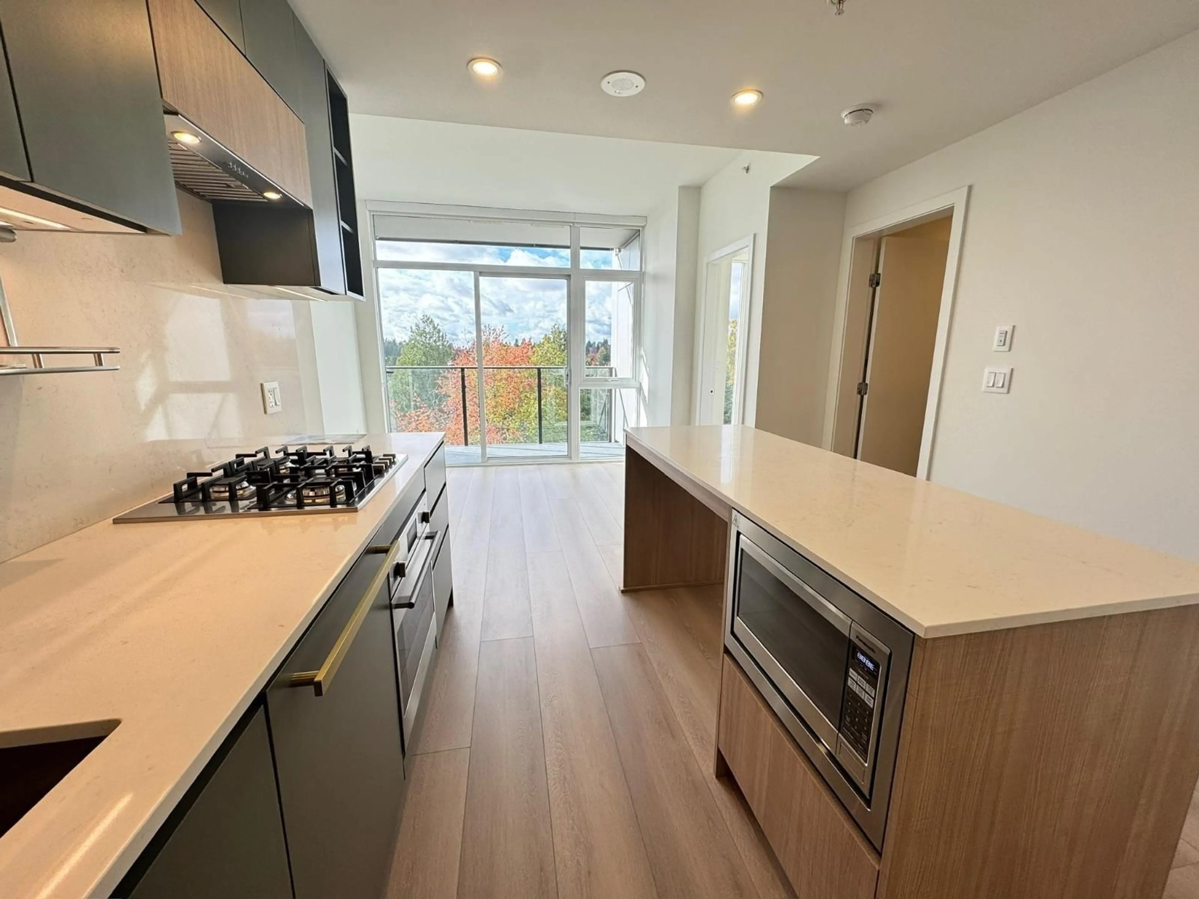 Unknown for 607 - 13573 98A AVENUE, Surrey British Columbia V3T0X1