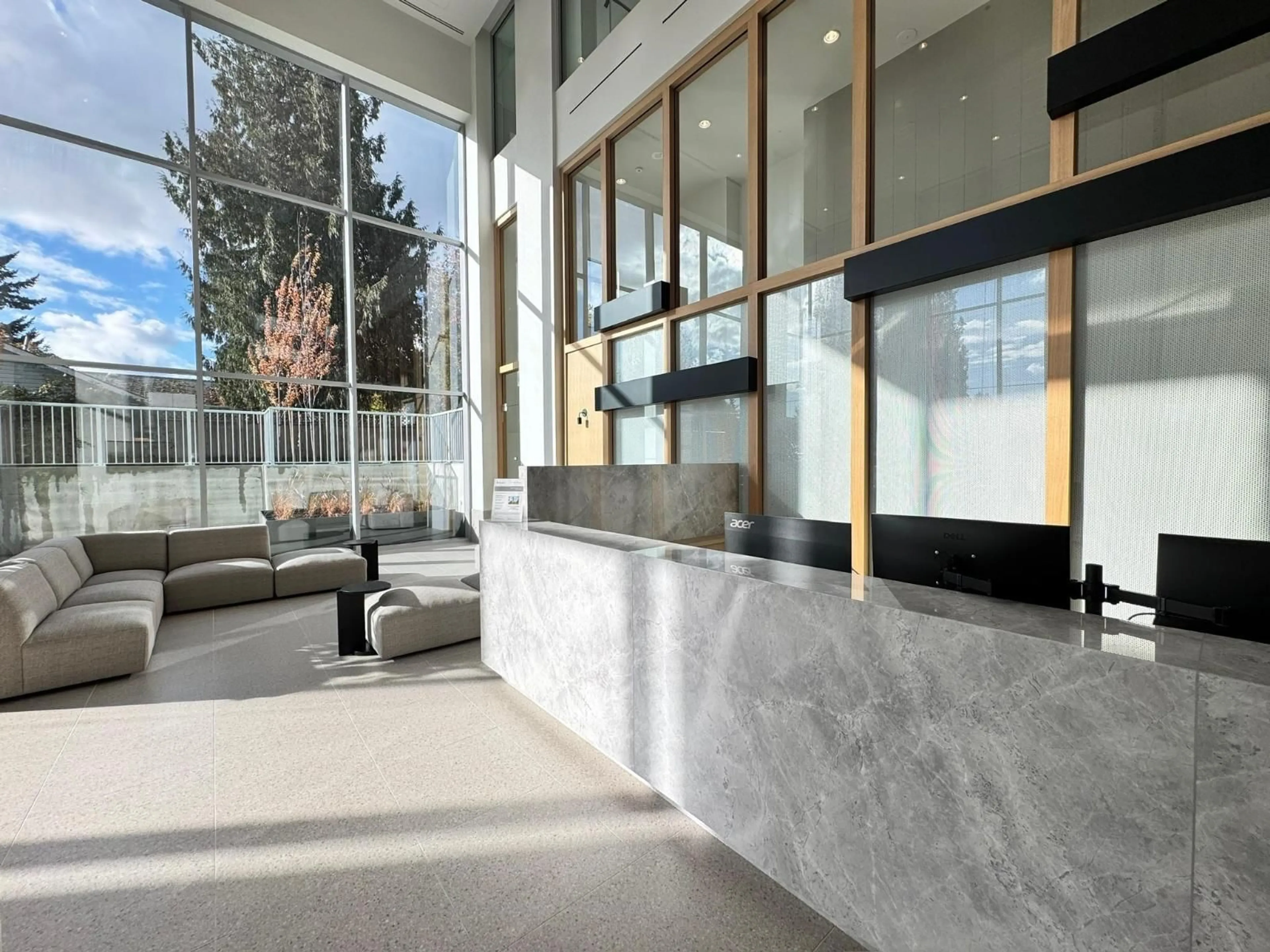 Lobby for 607 - 13573 98A AVENUE, Surrey British Columbia V3T0X1