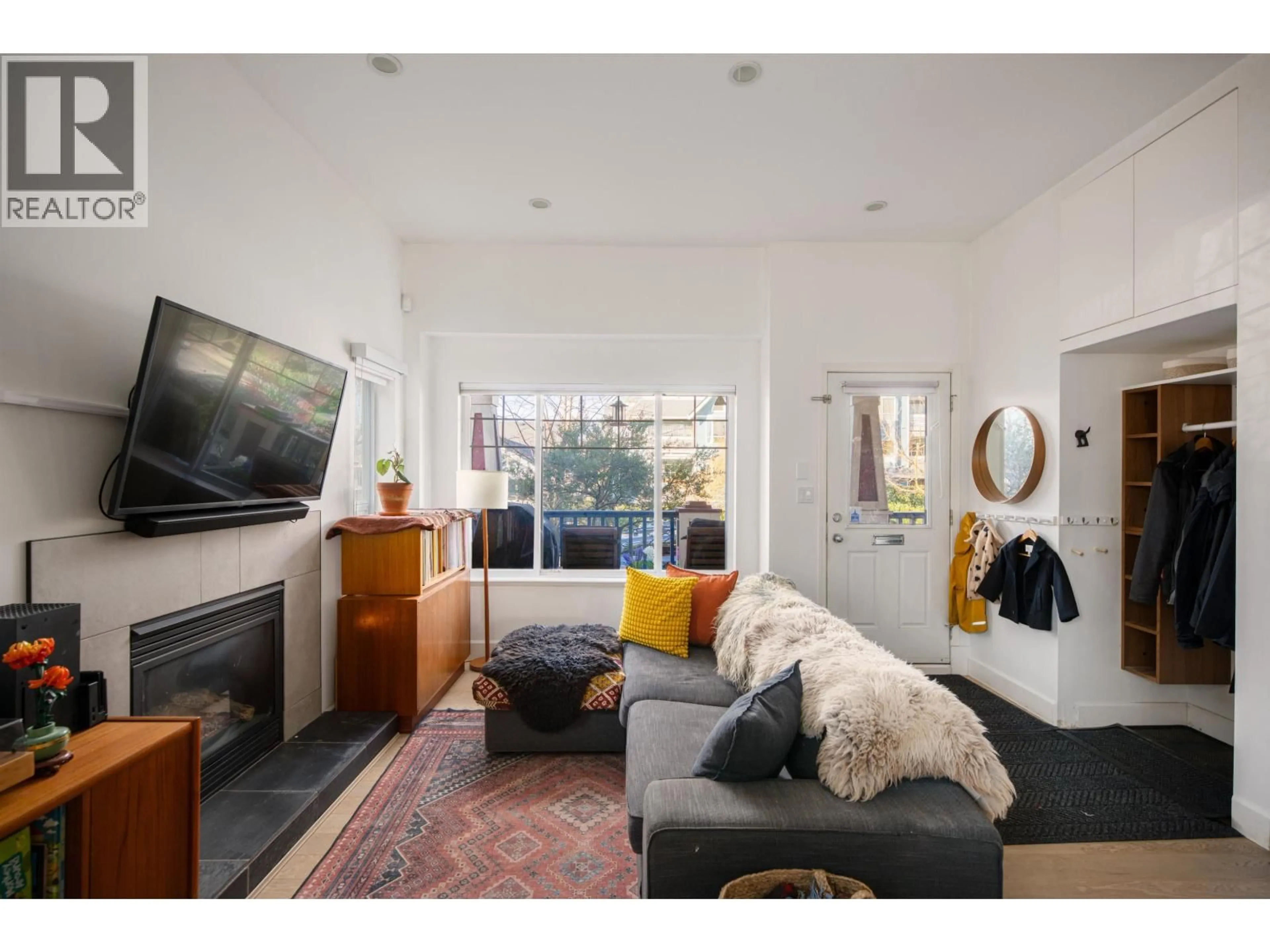 Living room with furniture, unknown for 1732 GEORGIA STREET, Vancouver British Columbia V5L2B4