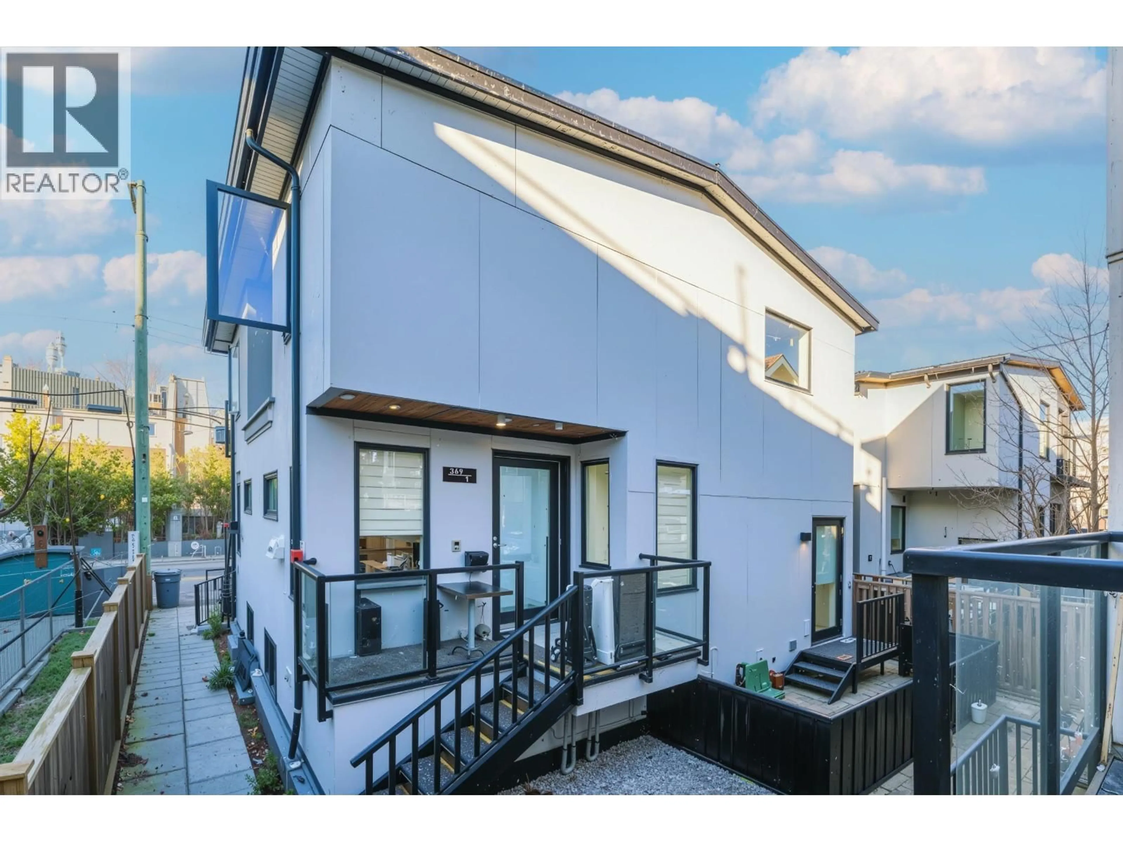 Unknown for 1 - 369 16TH AVENUE, Vancouver British Columbia V5T2T7