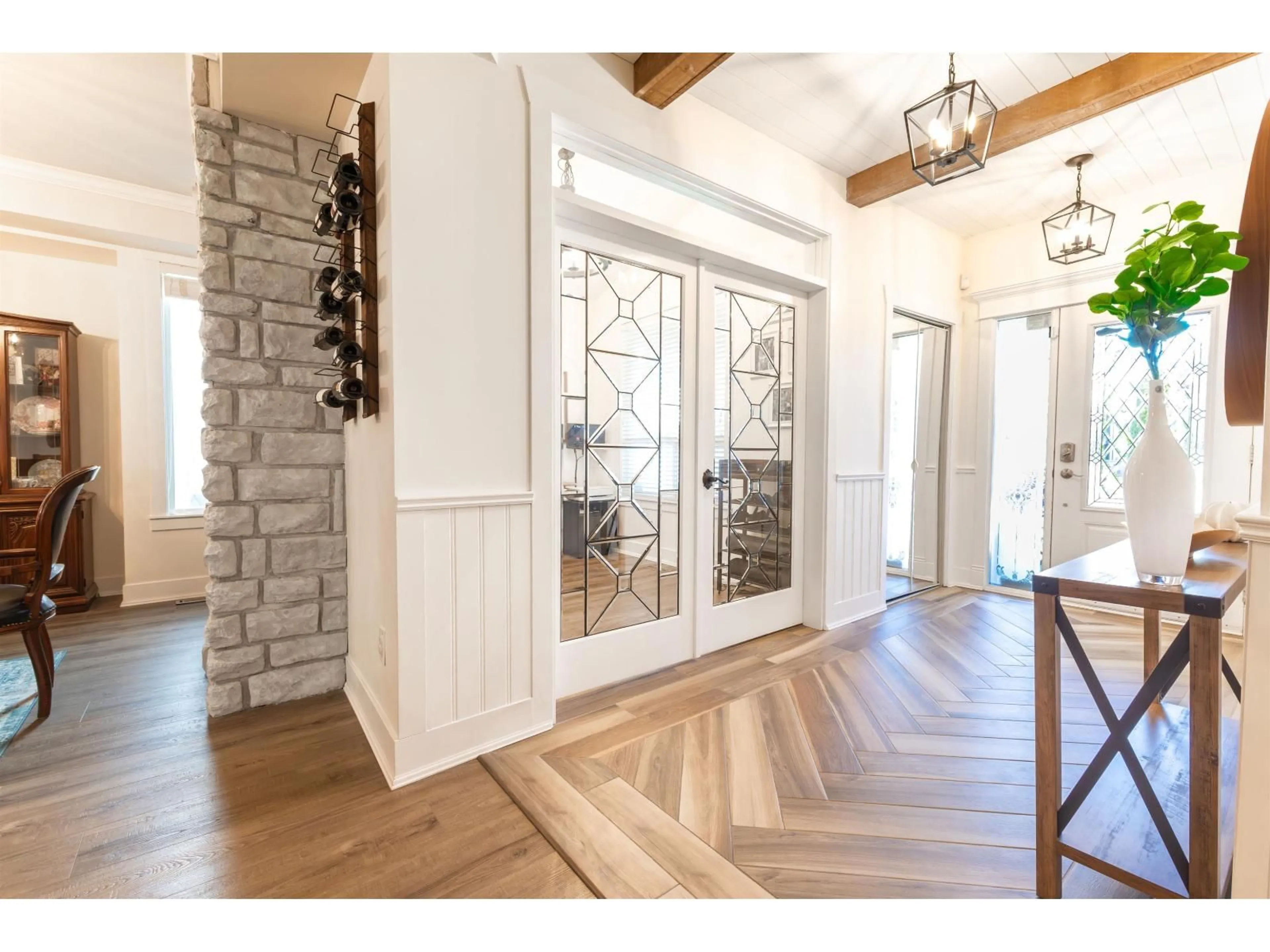 Indoor entryway for 7301 196A STREET, Langley British Columbia V2Y3C5