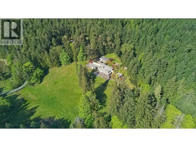 2875 SOUTHEY POINT ROAD, Salt Spring Island 2