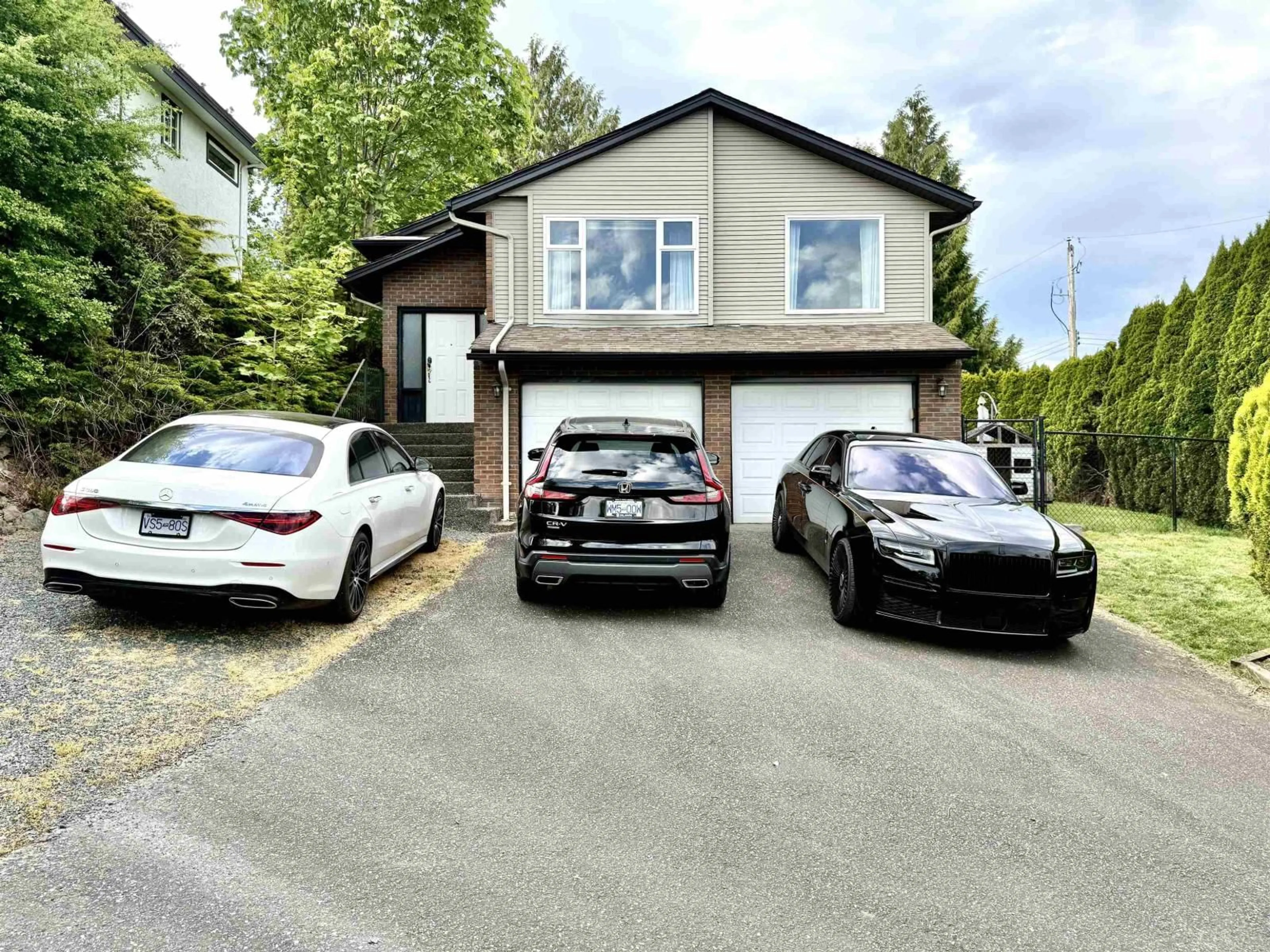 A pic from outside/outdoor area/front of a property/back of a property/a pic from drone, street for 47600 MOUNTAIN PARK DRIVE, Chilliwack British Columbia V2P7P6