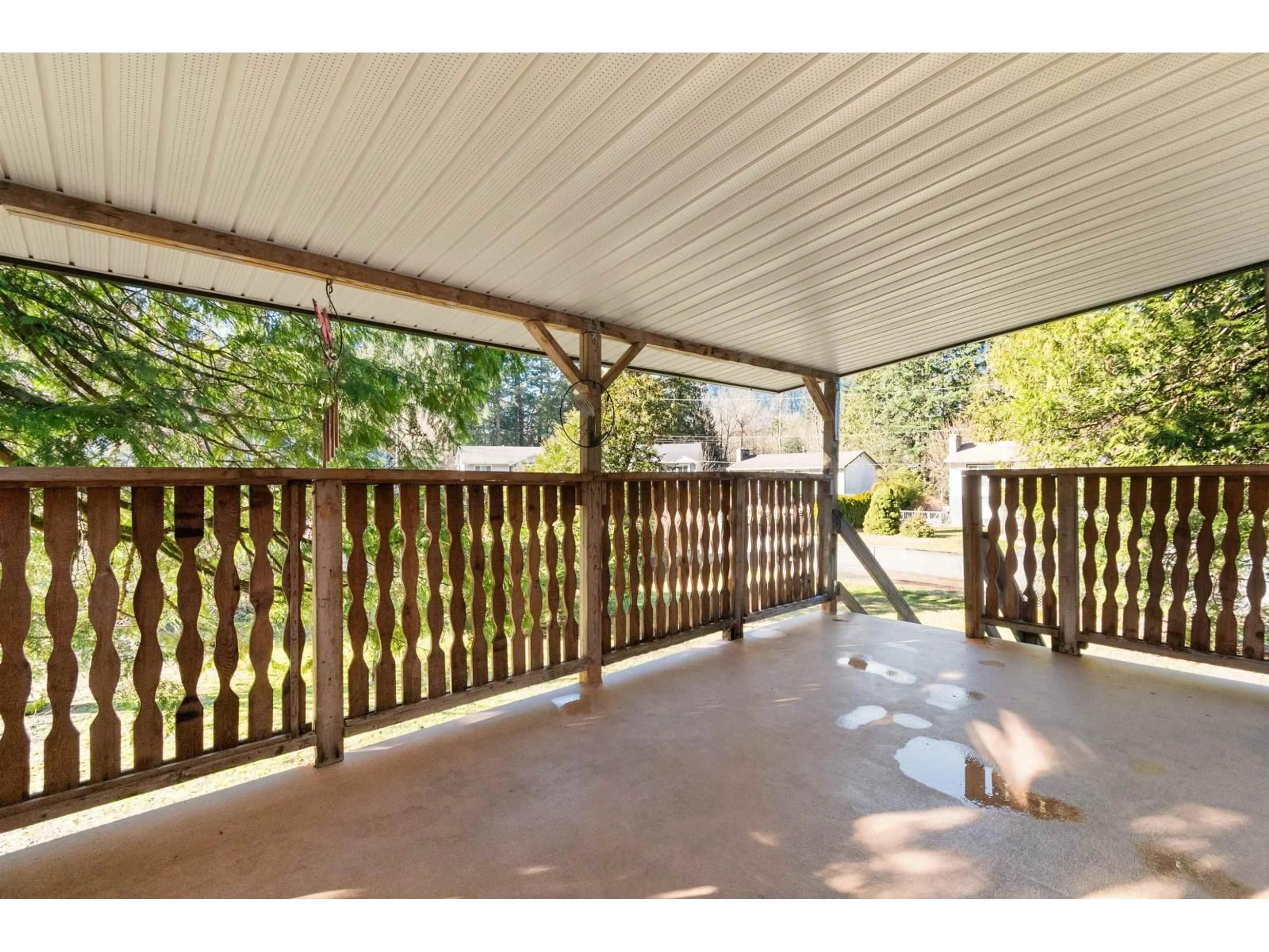 Patio, street for 20143 SILVERVIEW ROAD, Hope British Columbia V0X1L2