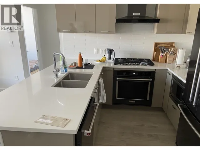 PH9 - 3581 ROSS DRIVE, Vancouver 5