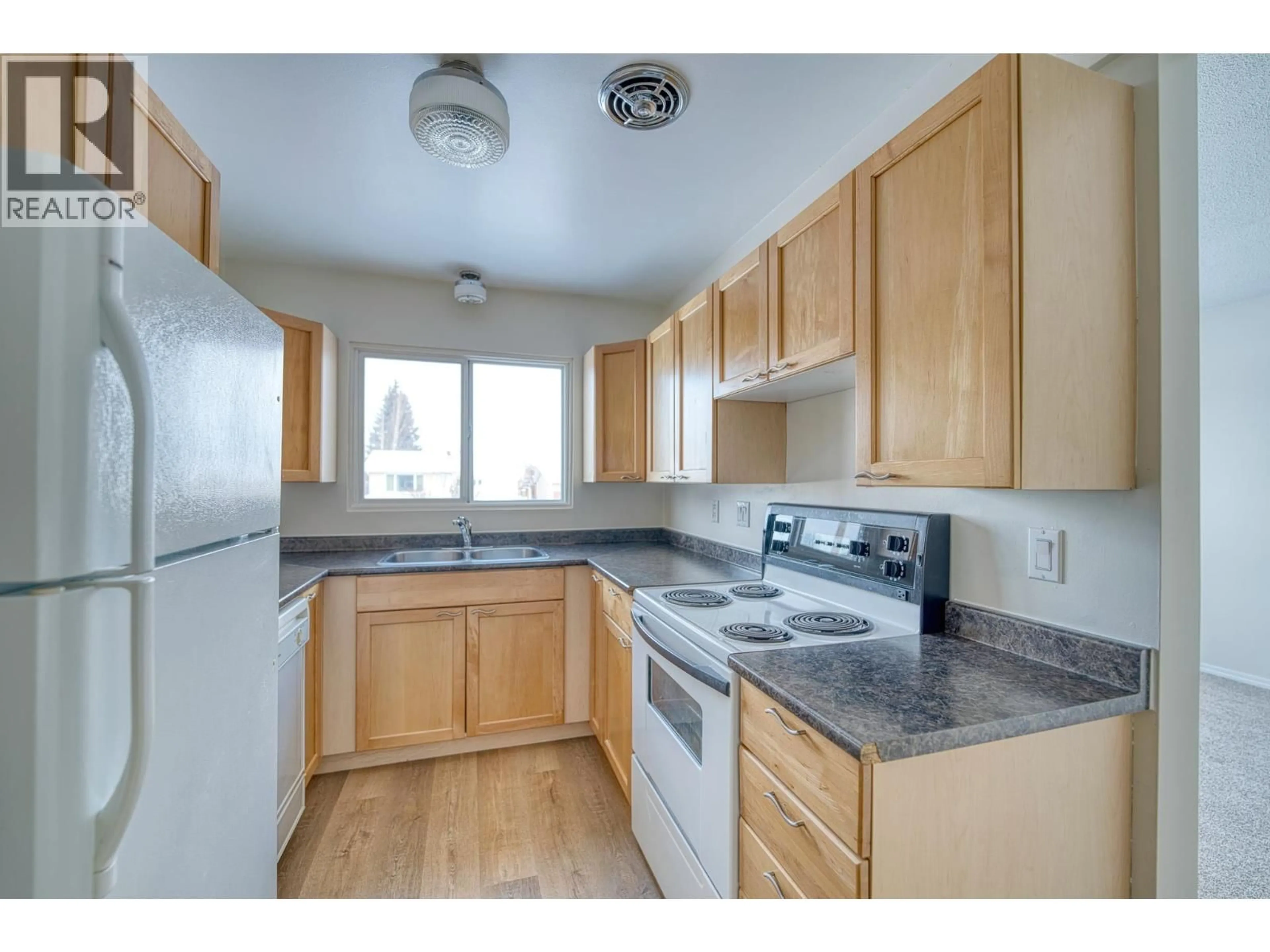 Standard kitchen, unknown for 9021 102 AVENUE, Fort St. John British Columbia V1J2G4