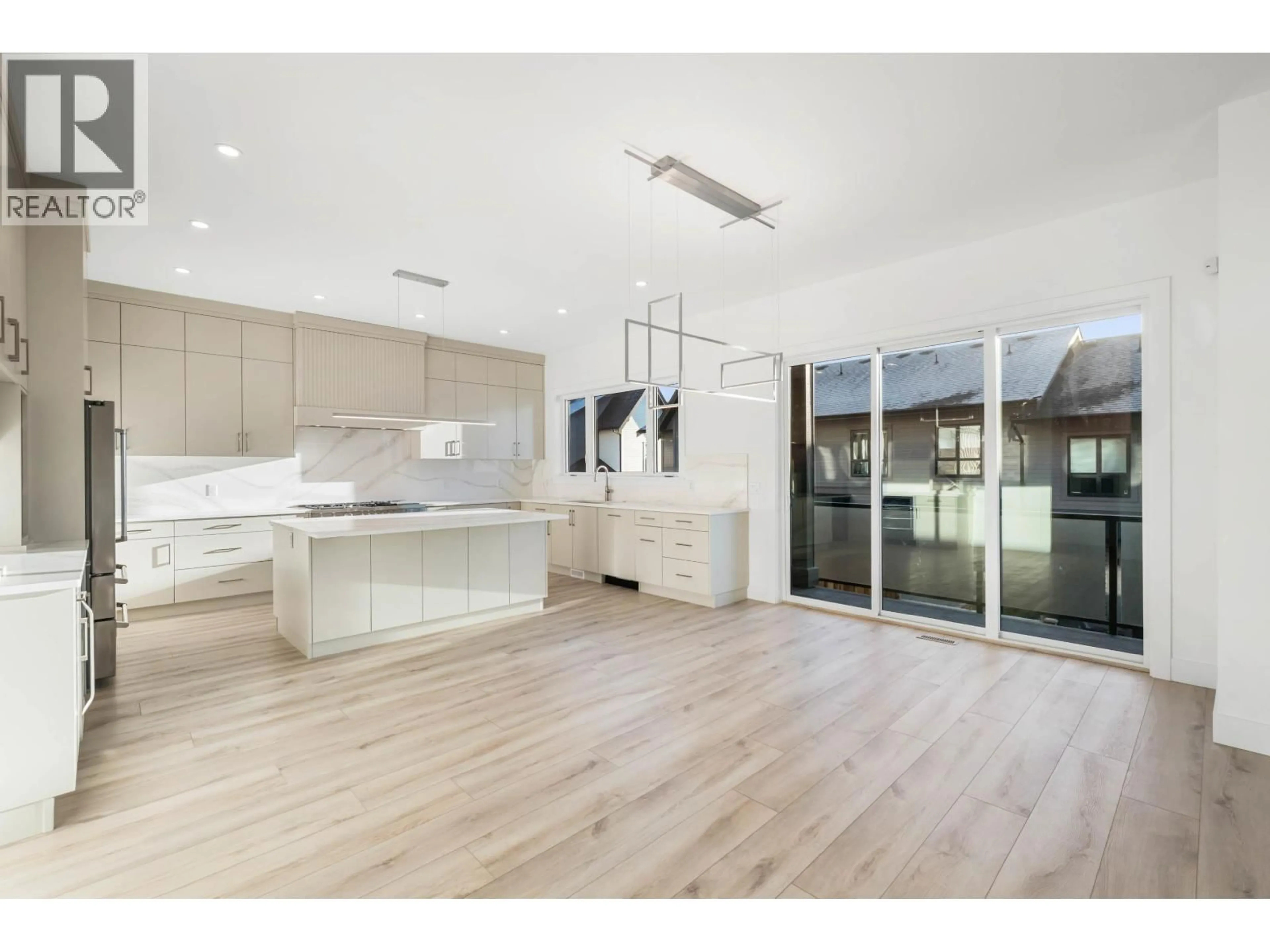 Open concept kitchen, unknown for 3552 MONSON CRESCENT, Coquitlam British Columbia V3B0S2