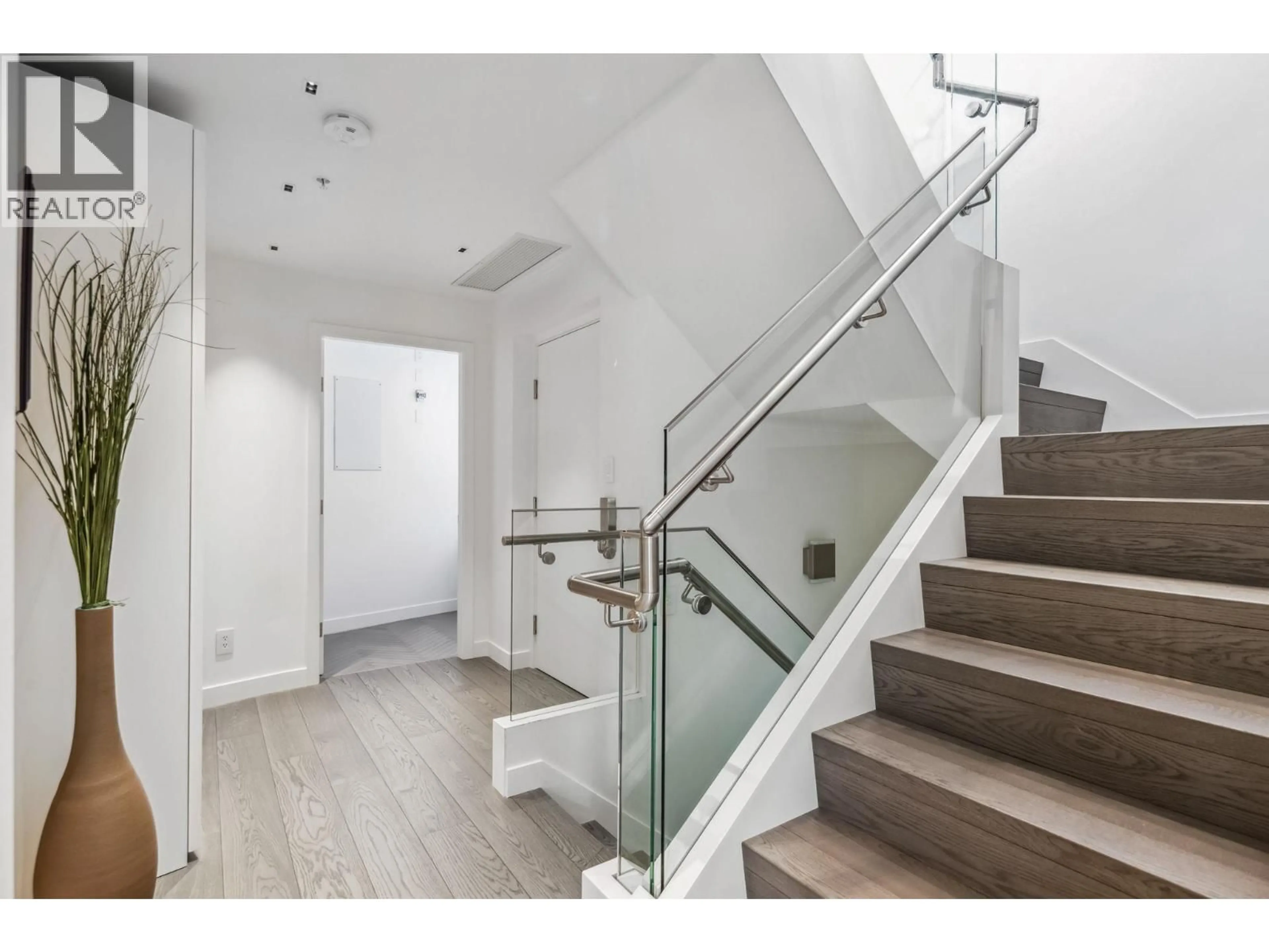 Stairs for TH22 - 1281 CORDOVA STREET, Vancouver British Columbia V6C3R5