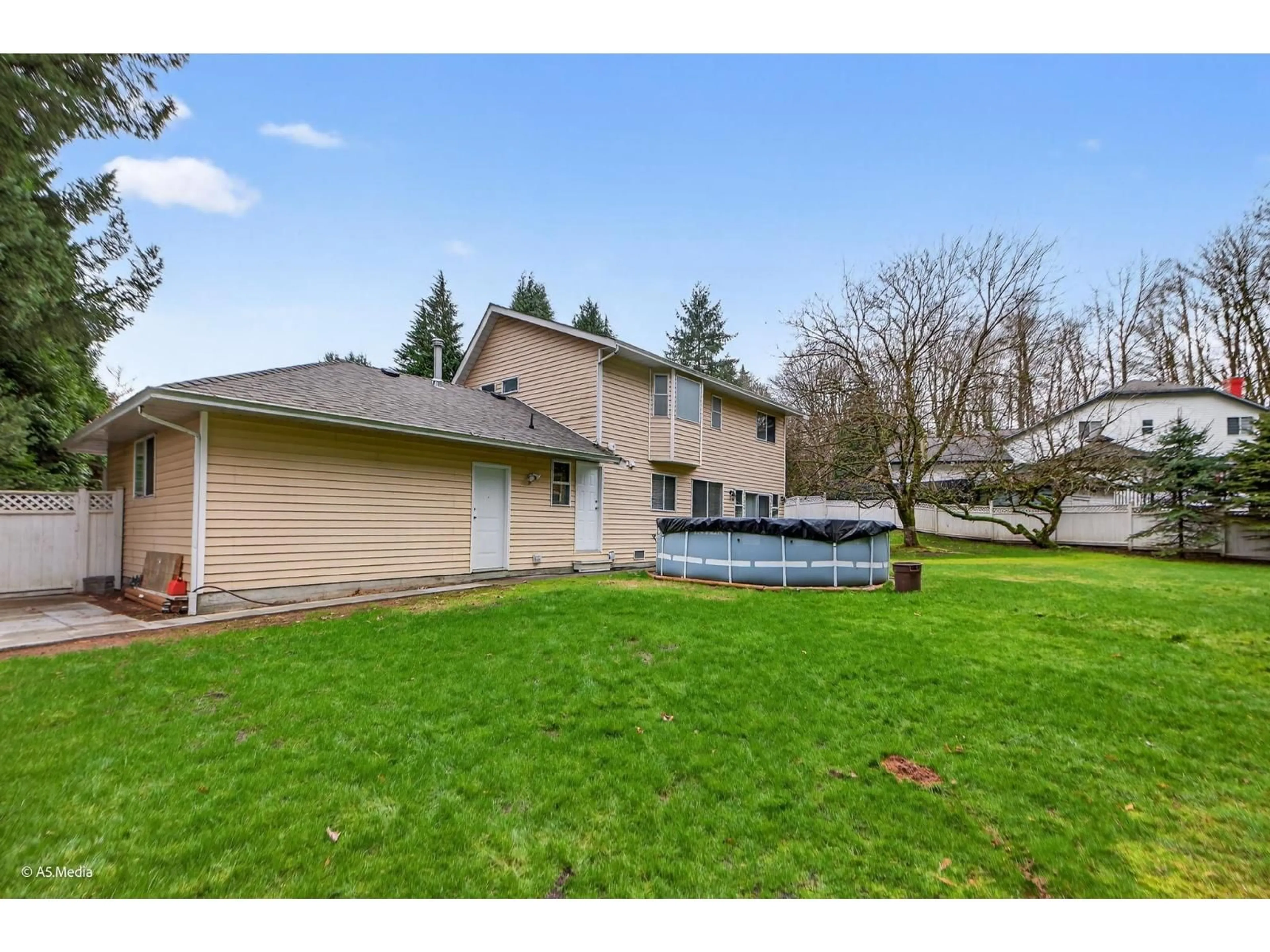 Patio, water/lake/river/ocean view for 13747 63A AVENUE, Surrey British Columbia V3X1E6