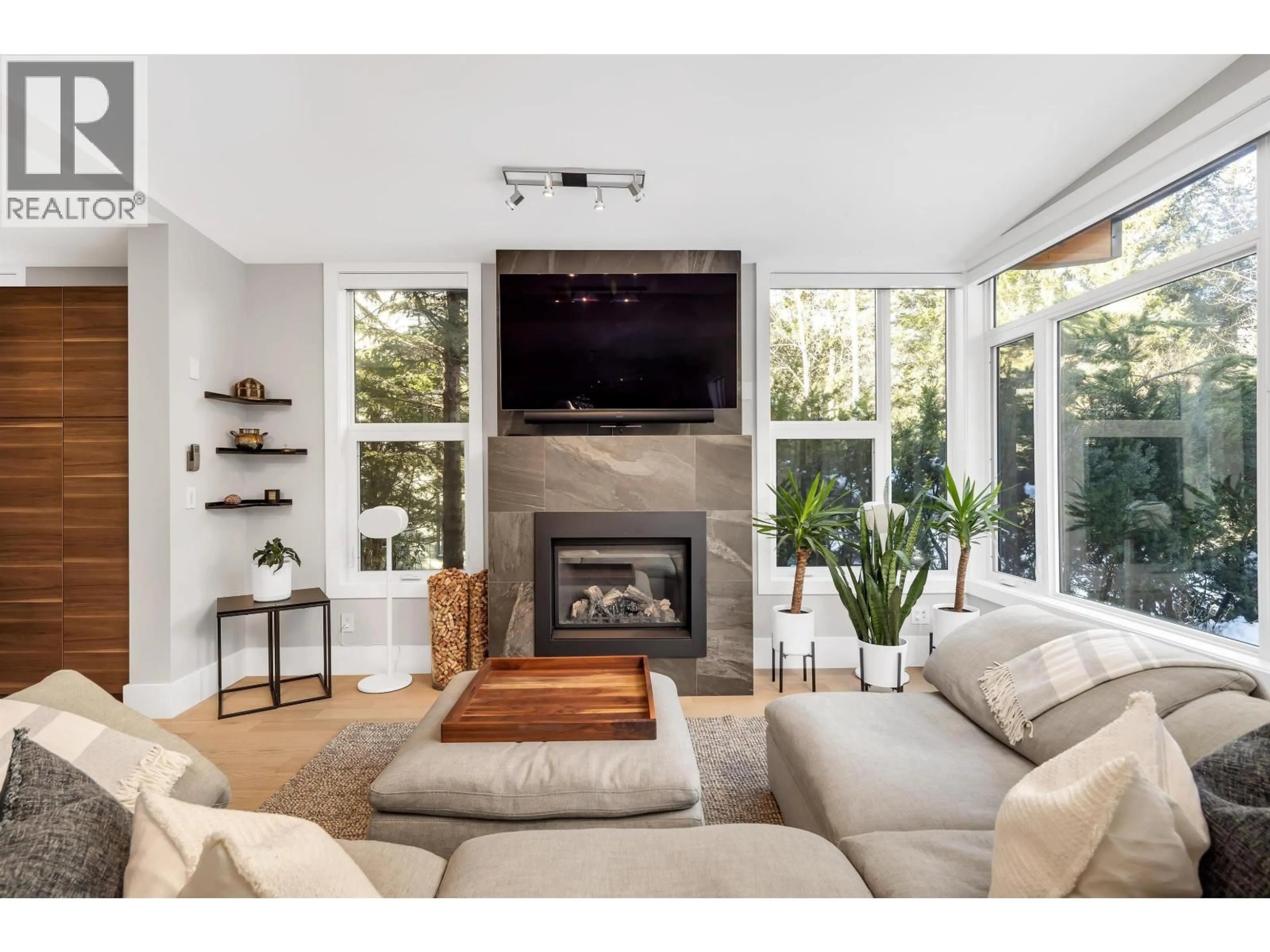 Living room with furniture, unknown for 11 - 1240 MOUNT FEE ROAD, Whistler British Columbia V8E0T1