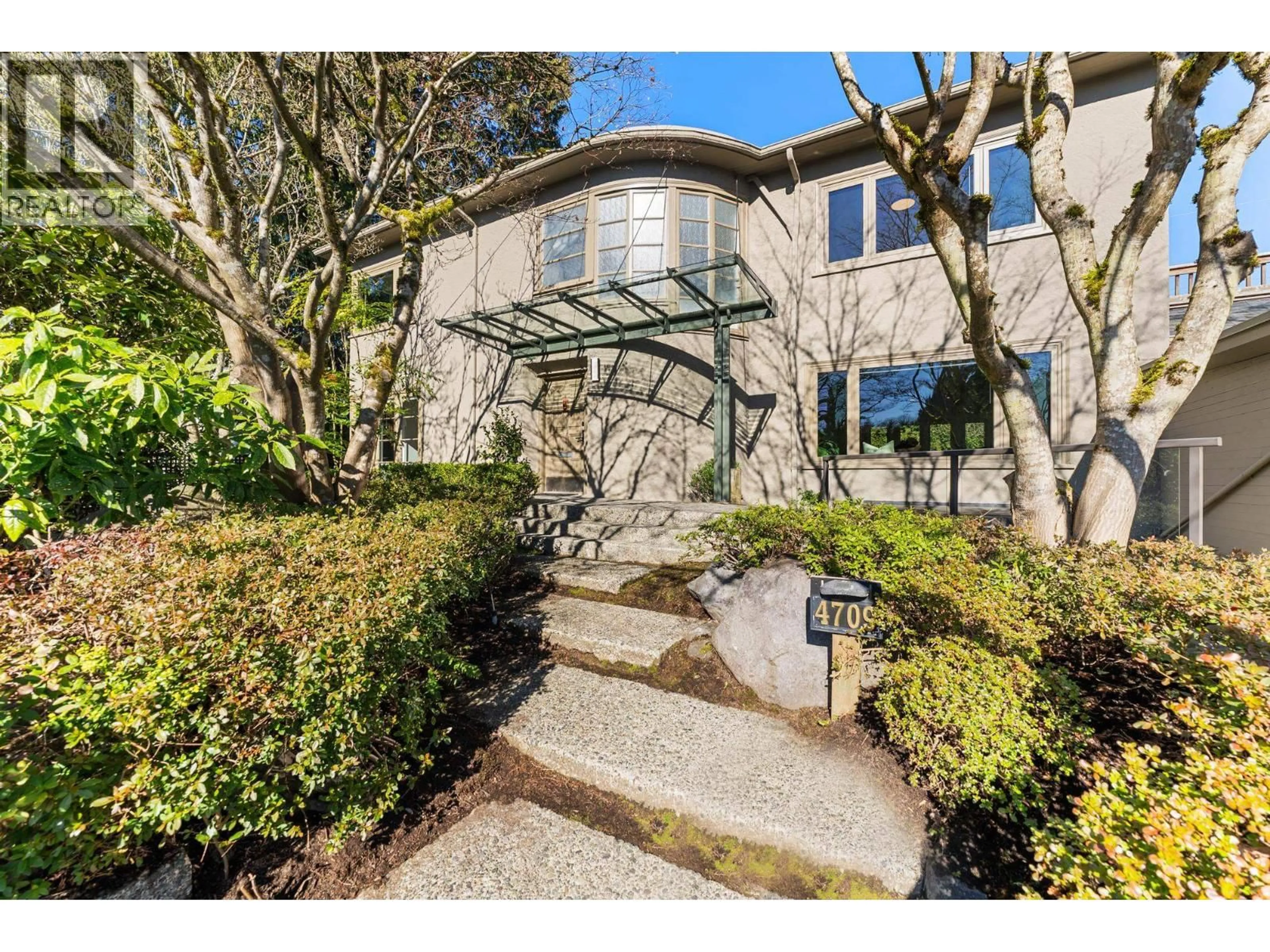 Indoor entryway for 4709 CHANCELLOR BOULEVARD, Vancouver British Columbia V6T1C8