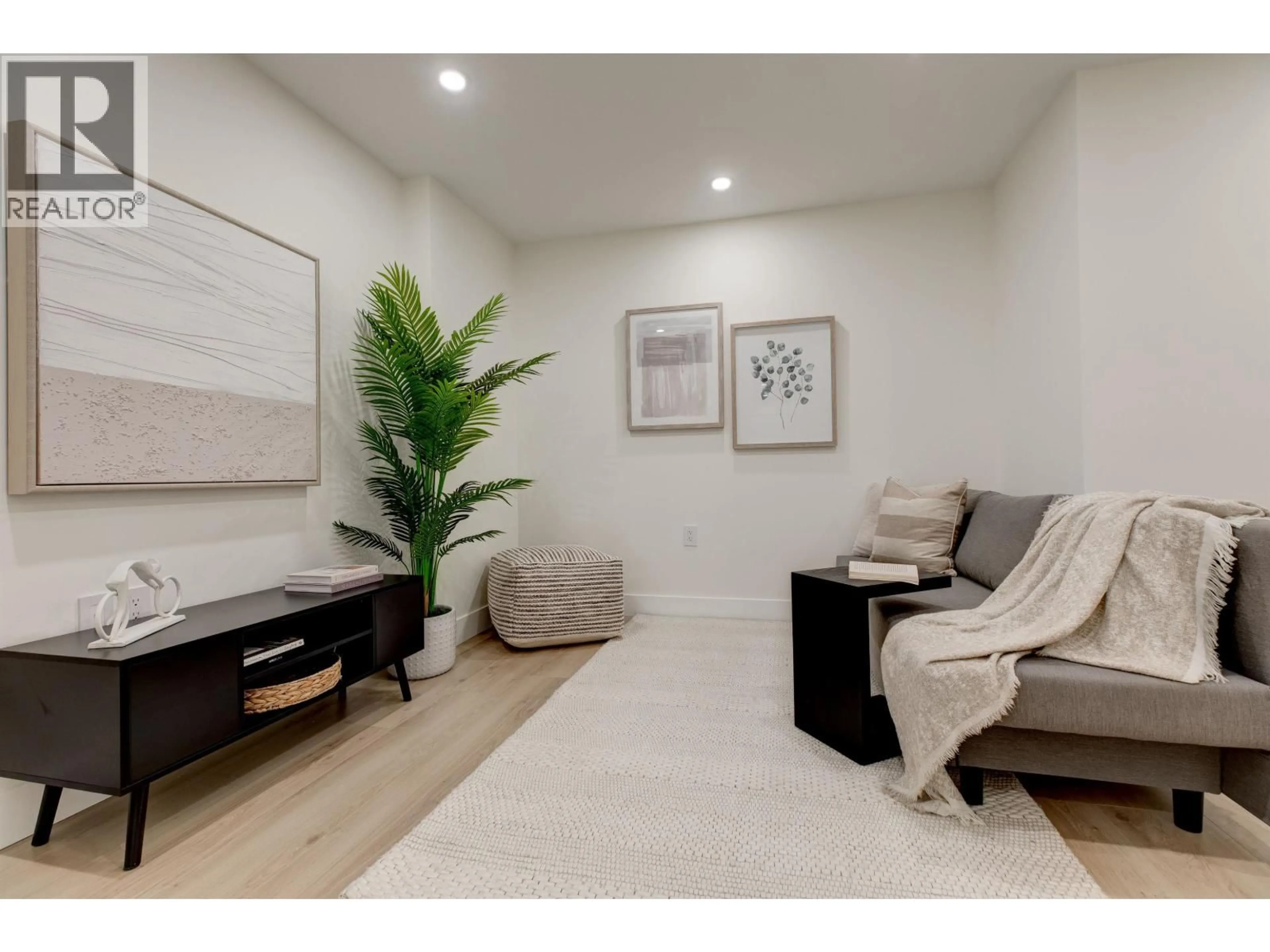 Unknown for 2 - 339 KEARY STREET, New Westminster British Columbia V3L3L2