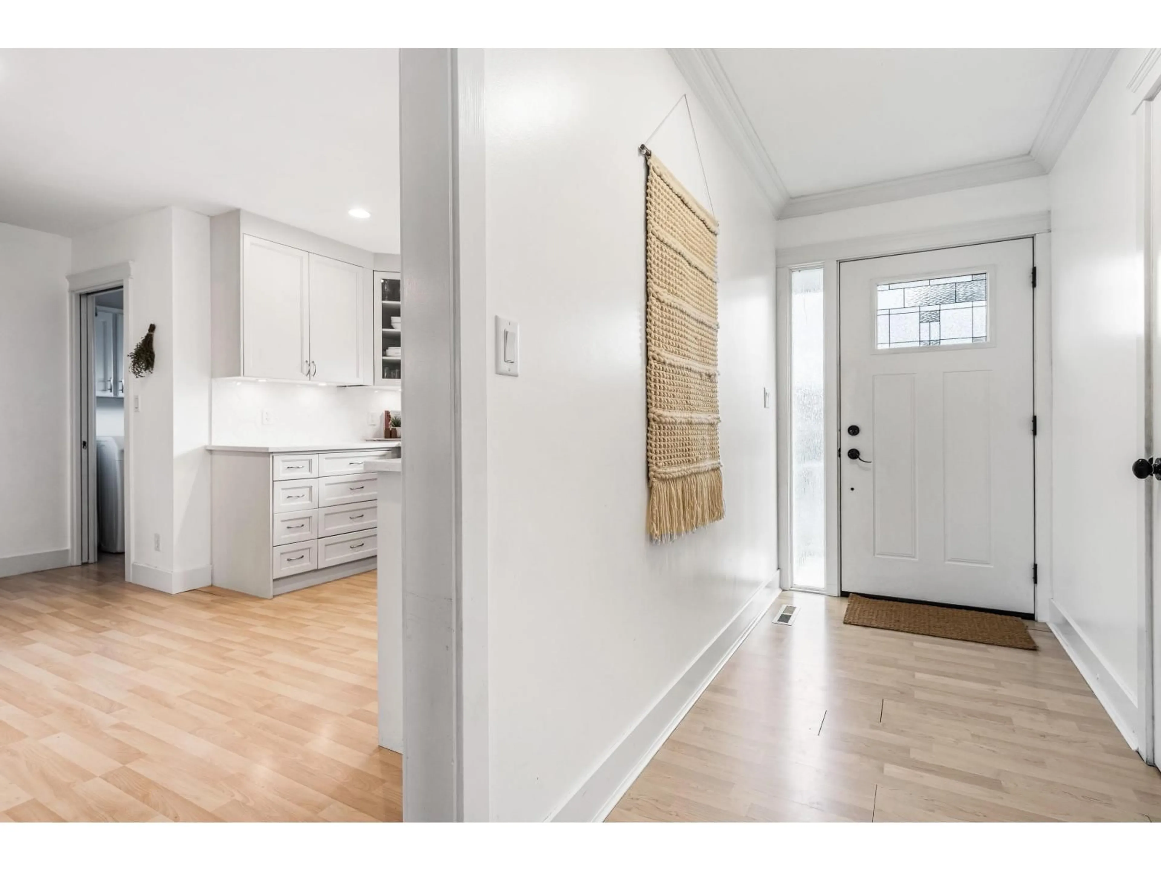 Indoor entryway for 8515 HOWARD CRESCENT, Chilliwack British Columbia V2P5R5