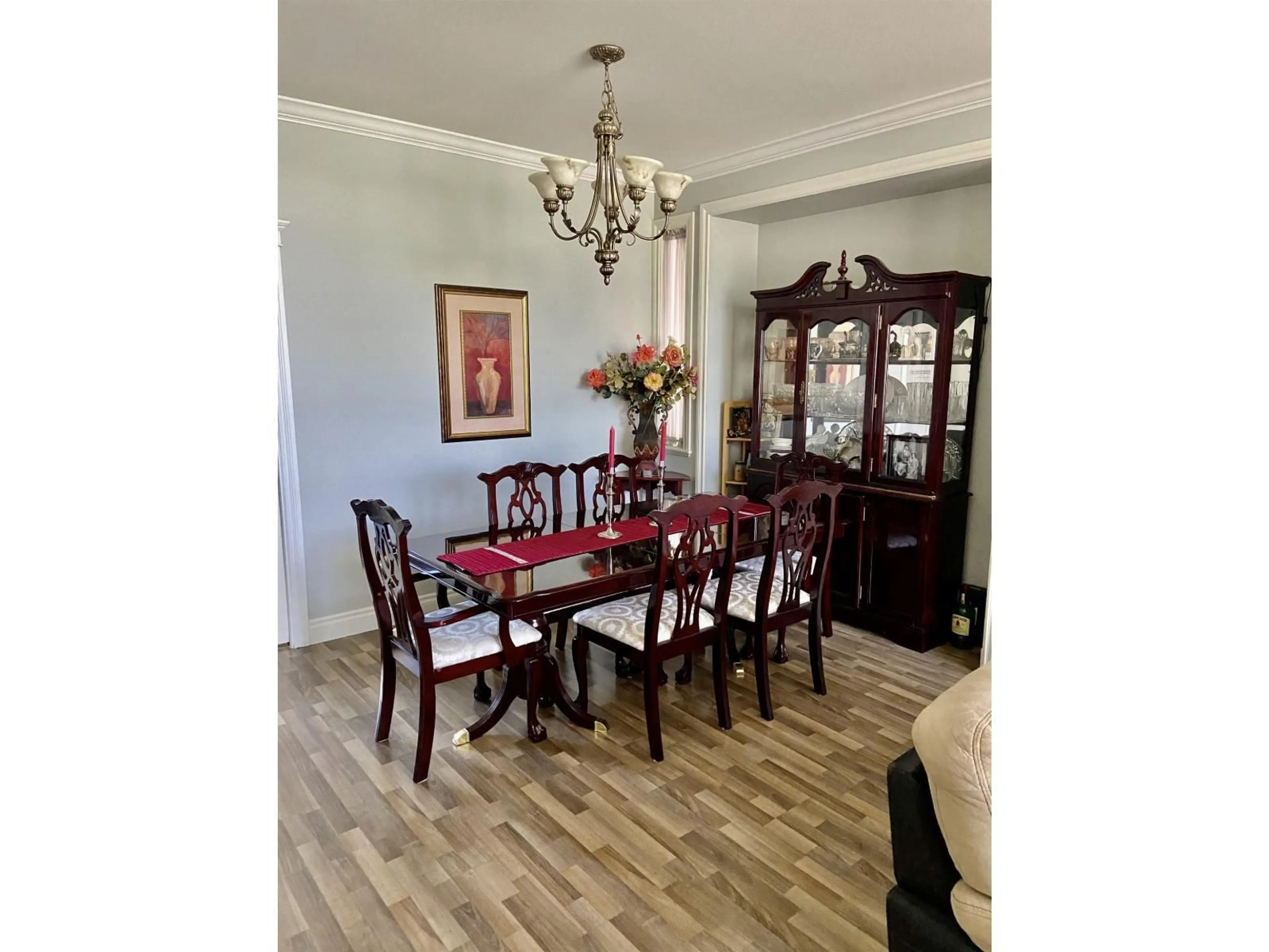 Dining room, wood/laminate floor for 16072 96A AVENUE, Surrey British Columbia V4N3K8