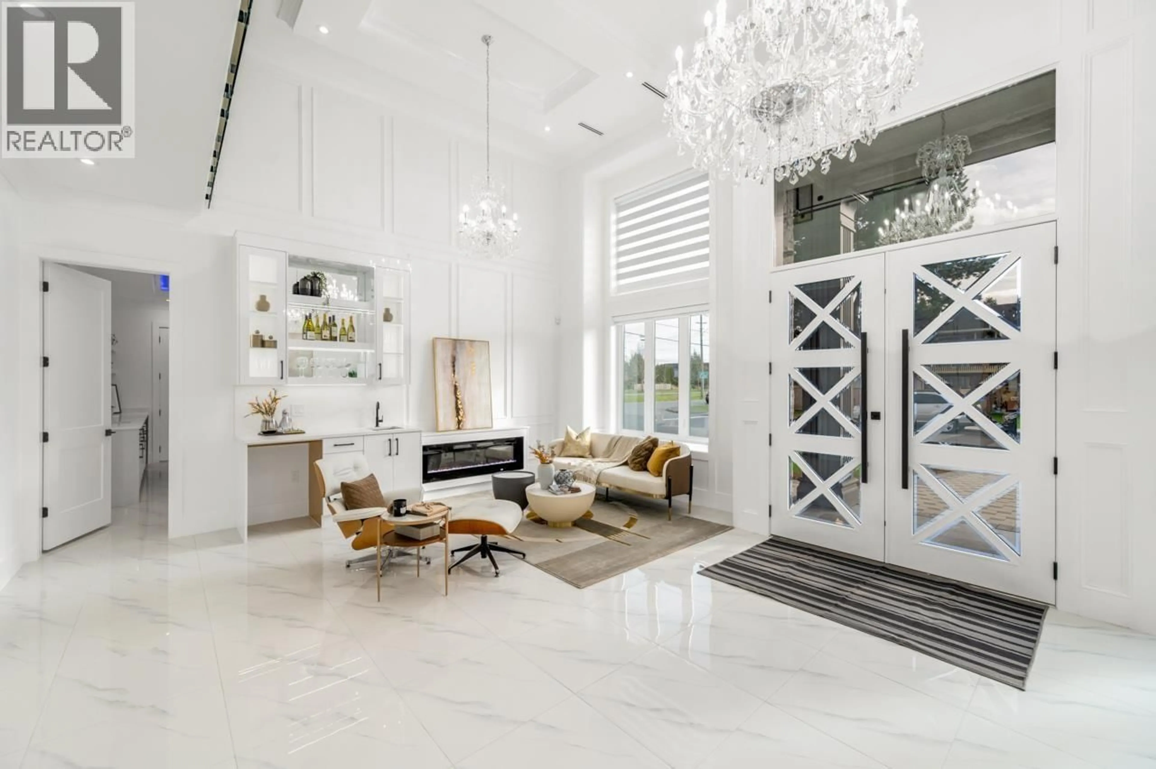 Indoor entryway for 4991 CABOT DRIVE, Richmond British Columbia V7C4J5