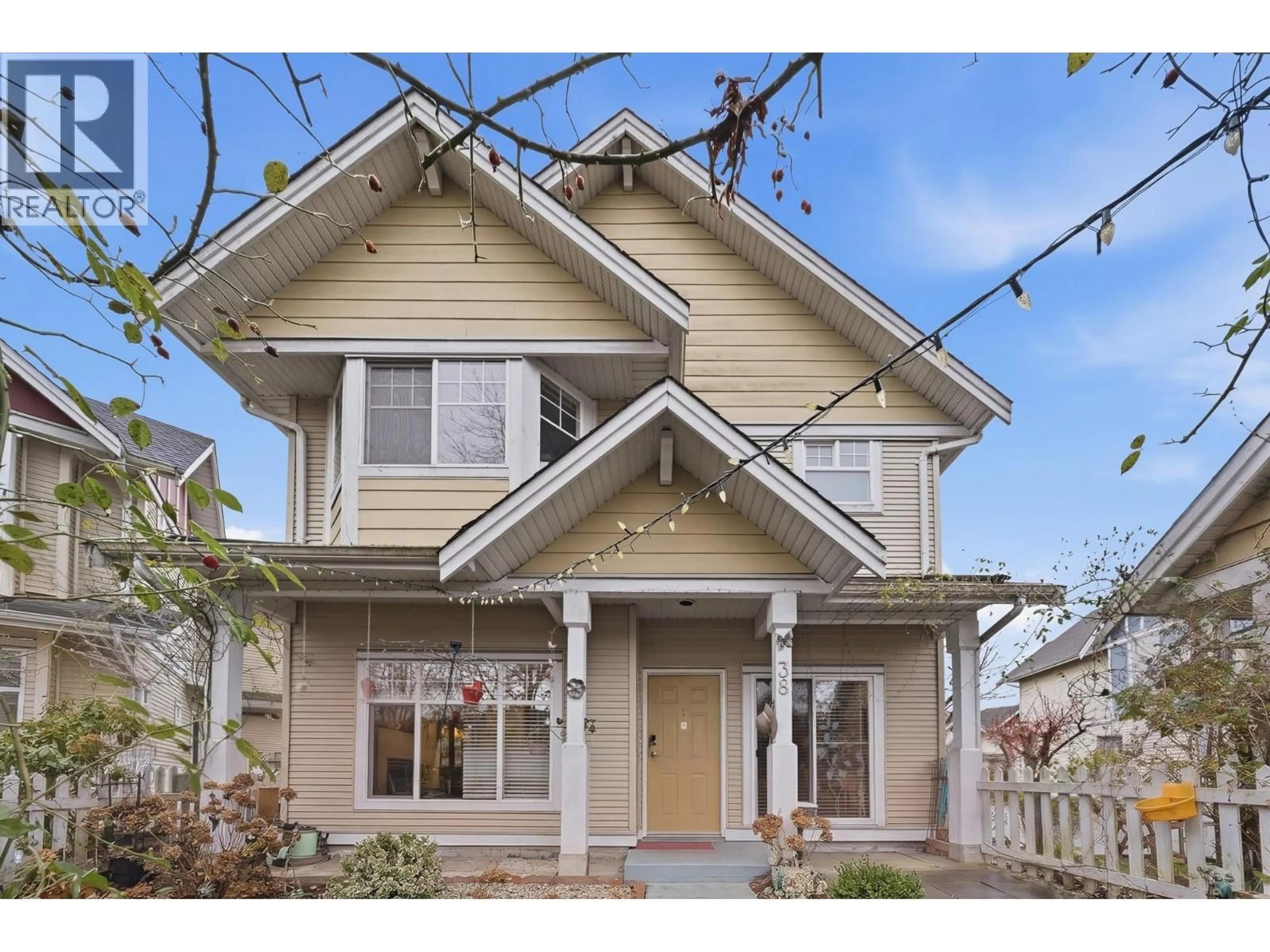 Home with vinyl exterior material, street for 38 - 4711 BLAIR DRIVE, Richmond British Columbia V6X4E6