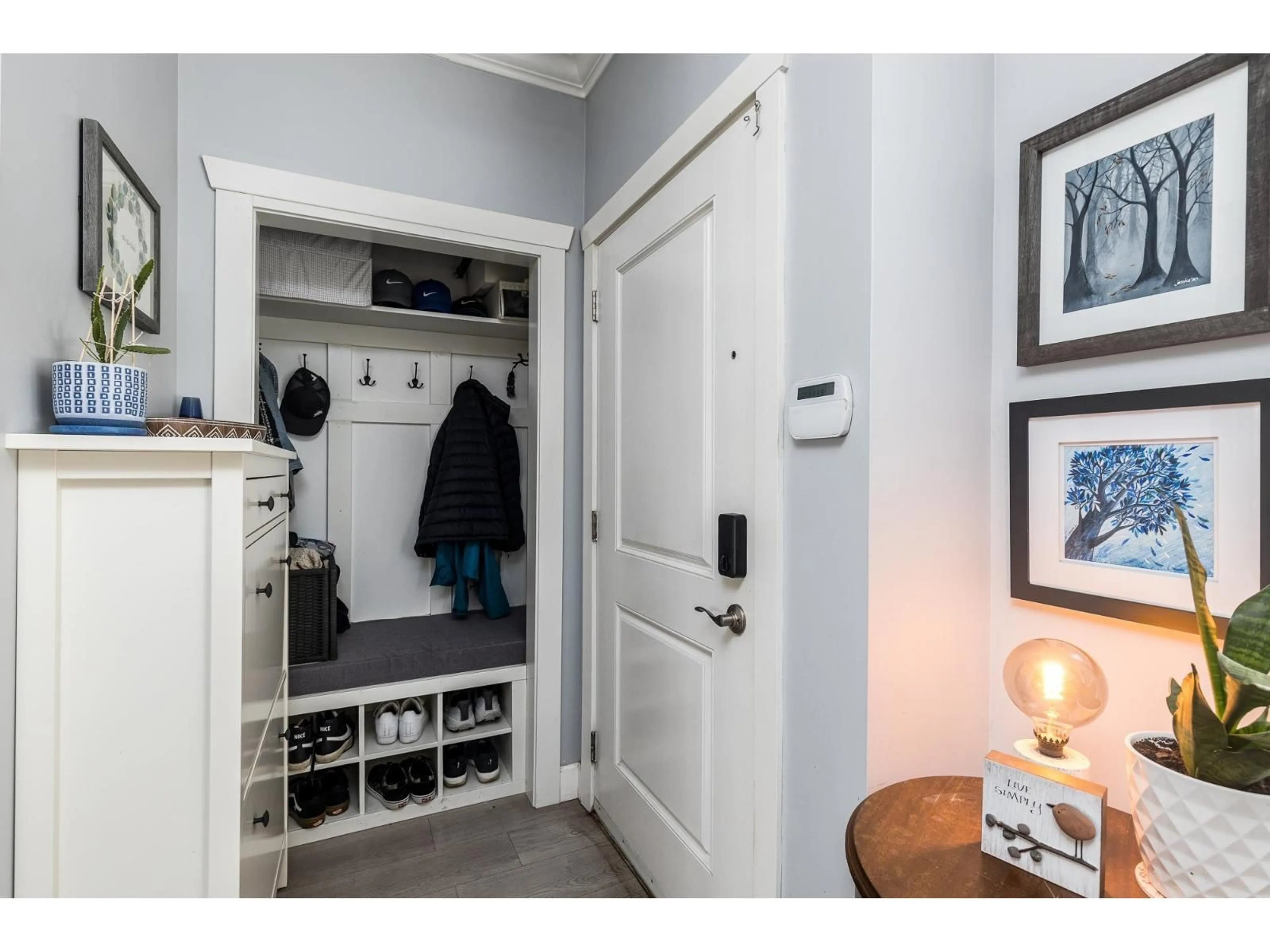 Indoor entryway for 52 - 19560 68 AVENUE, Surrey British Columbia V4N5Y5