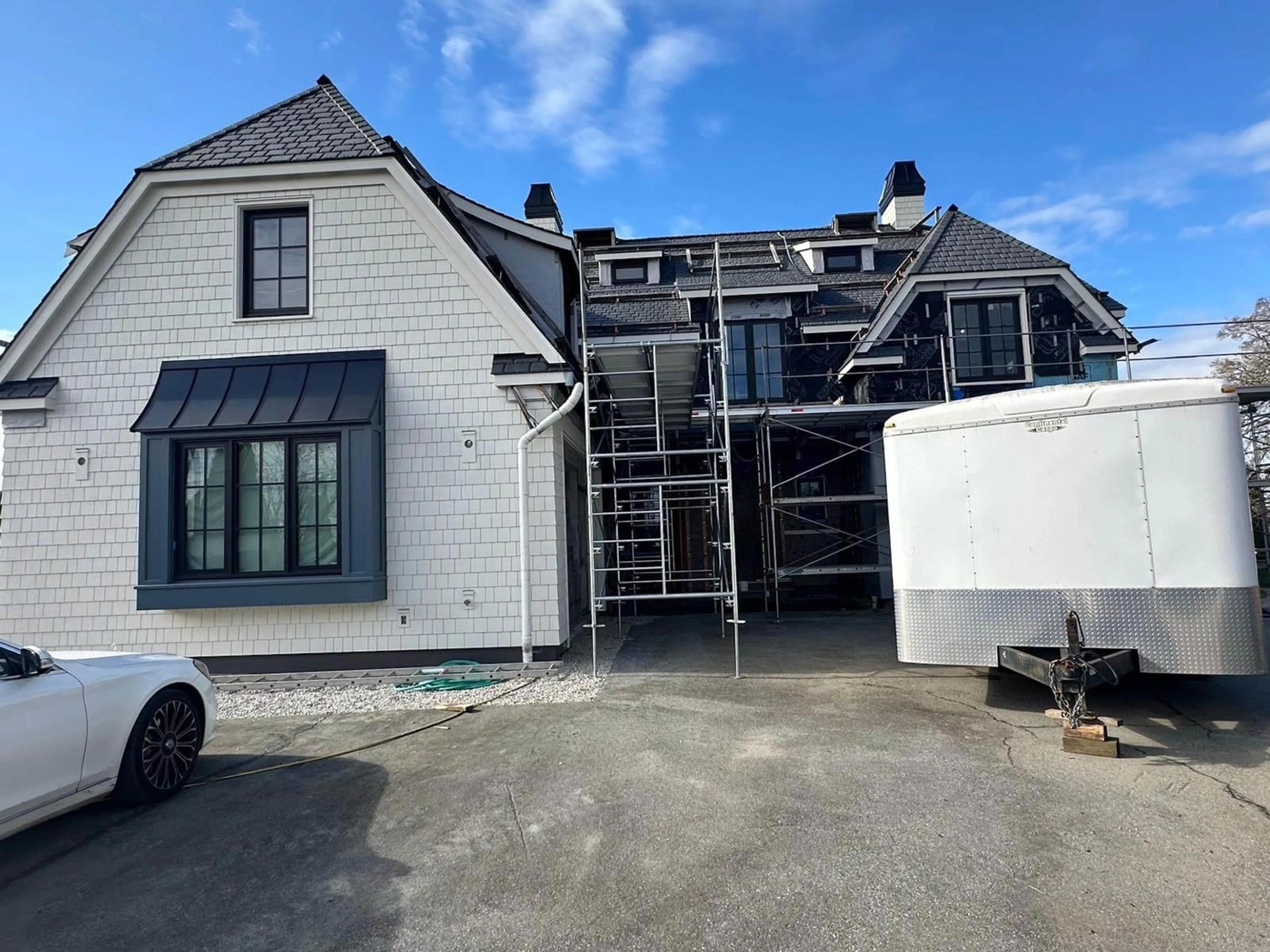 A pic from outside/outdoor area/front of a property/back of a property/a pic from drone, building for 20110 53 AVENUE, Langley British Columbia V3A3T9