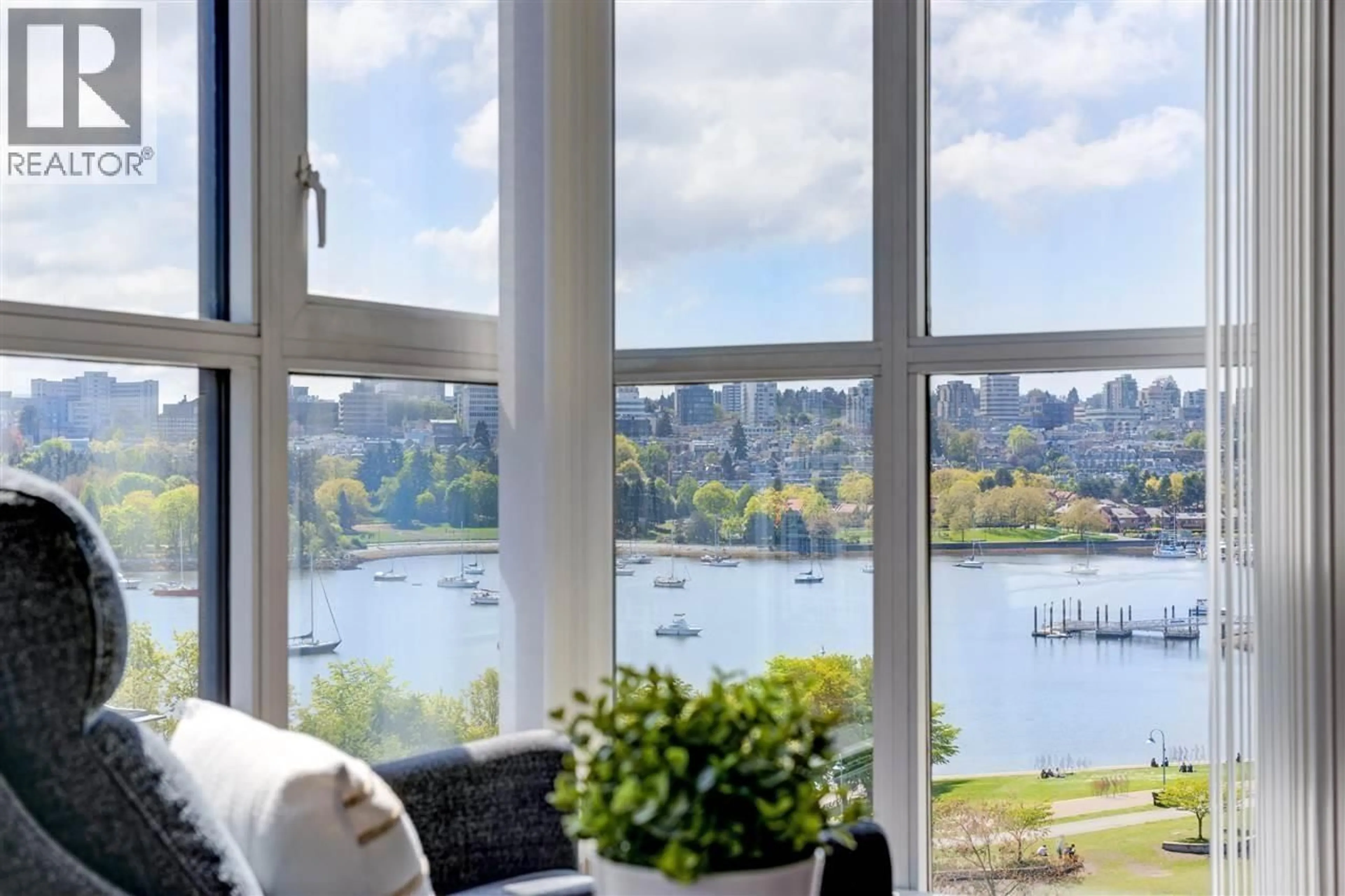 Living room with furniture, unknown for 10A - 199 DRAKE STREET, Vancouver British Columbia V6Z2T9