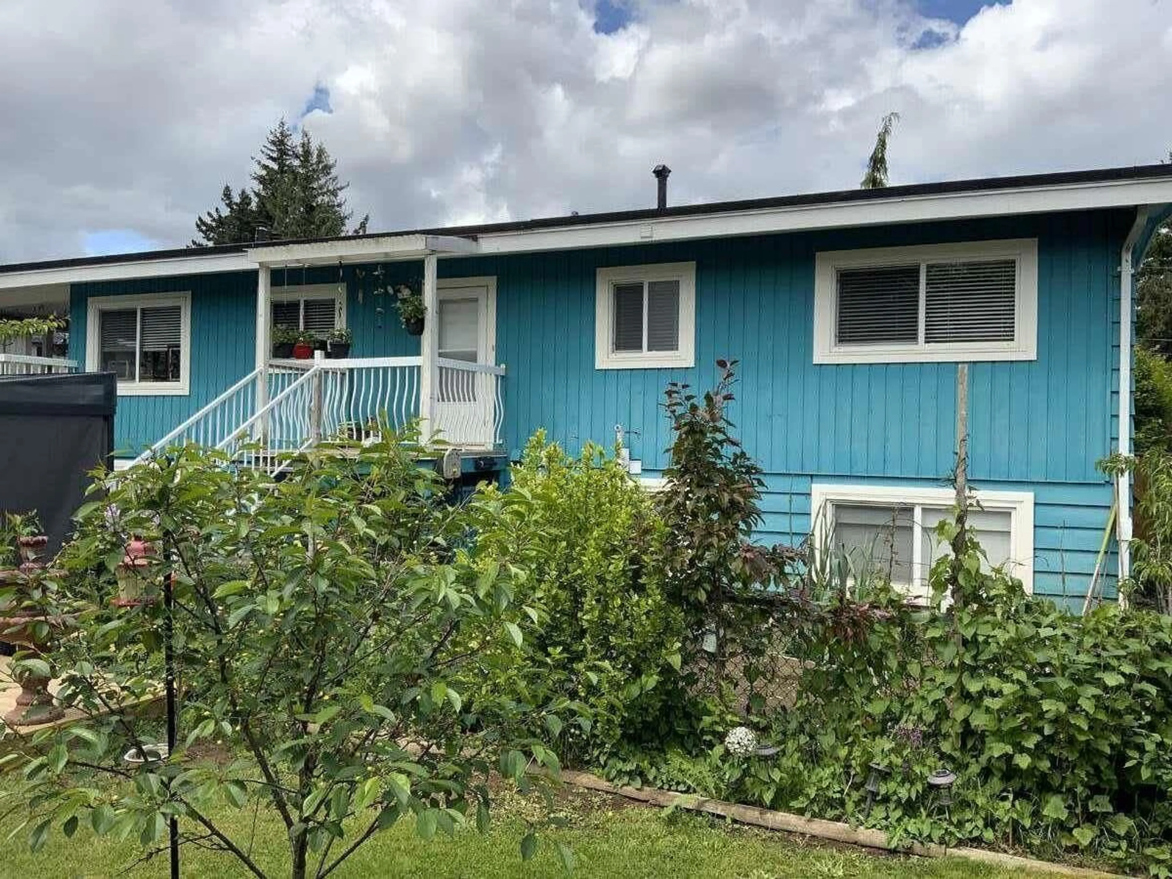 Home with vinyl exterior material, unknown for 33232 HAWTHORNE AVENUE, Abbotsford British Columbia V2S1B3