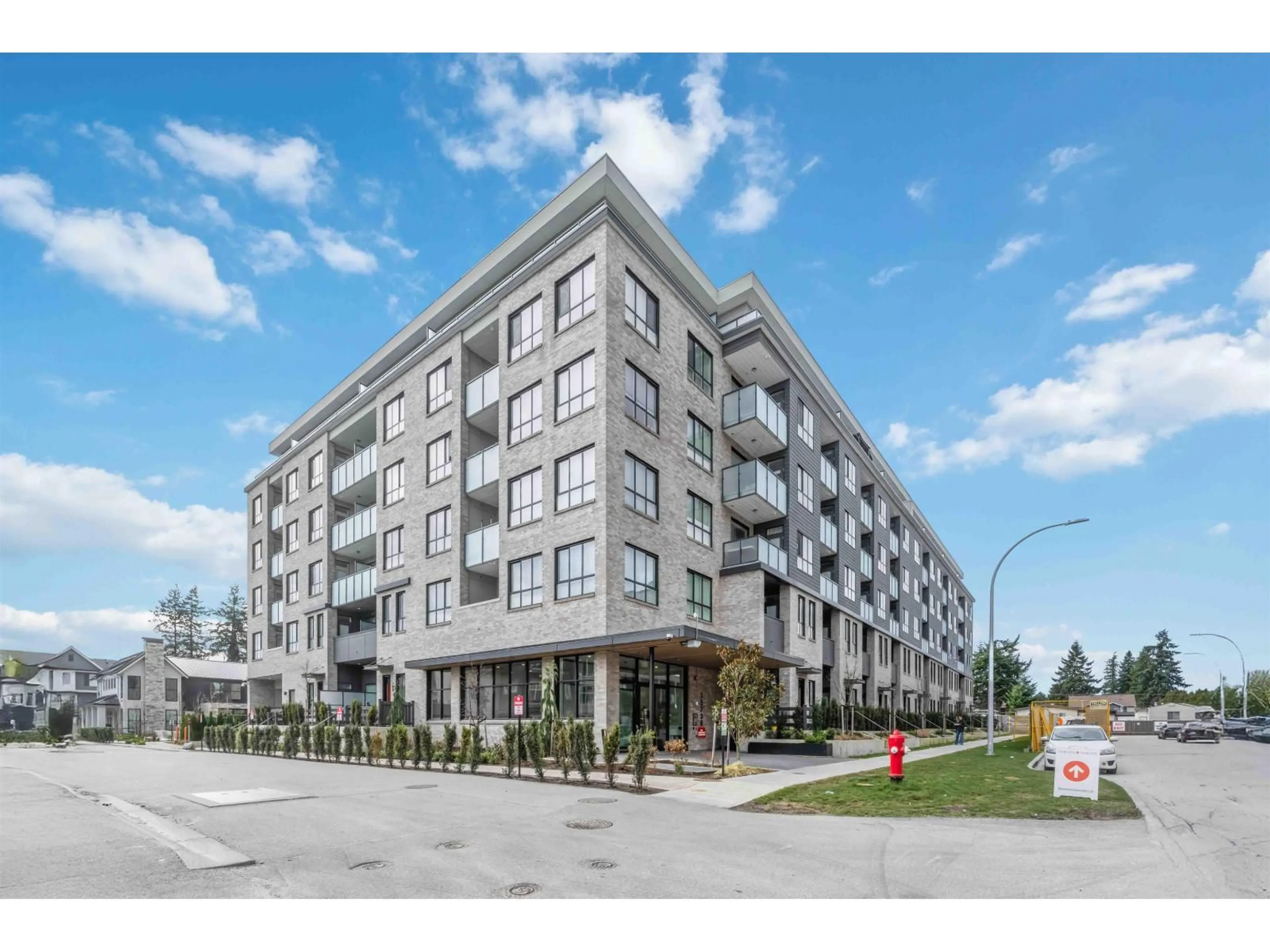 Patio, unknown for 324 - 15738 85 AVENUE, Surrey British Columbia V4N6Y1