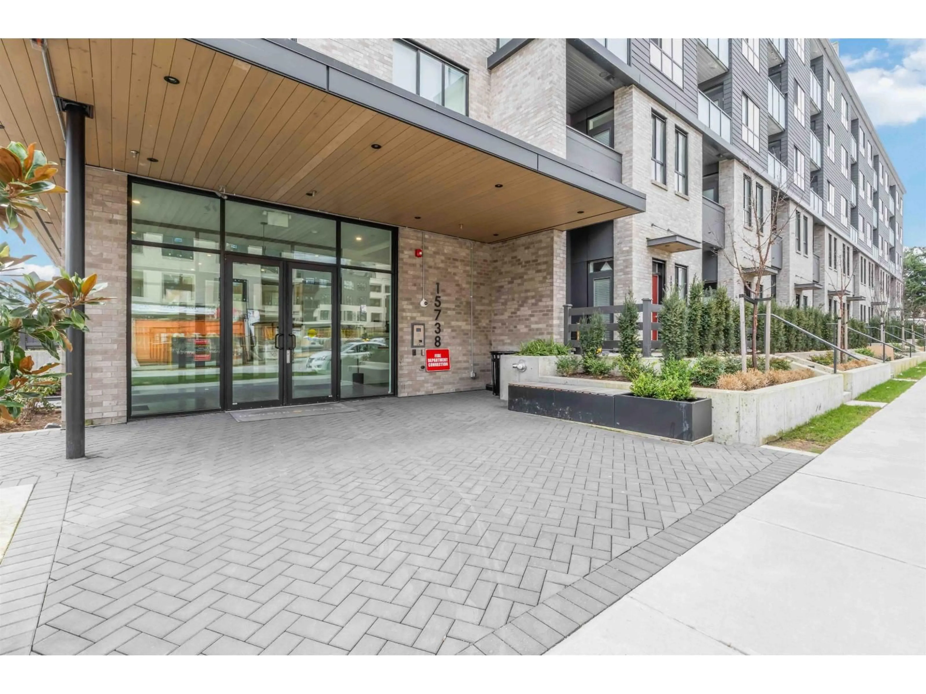 Unknown for 324 - 15738 85 AVENUE, Surrey British Columbia V4N6Y1