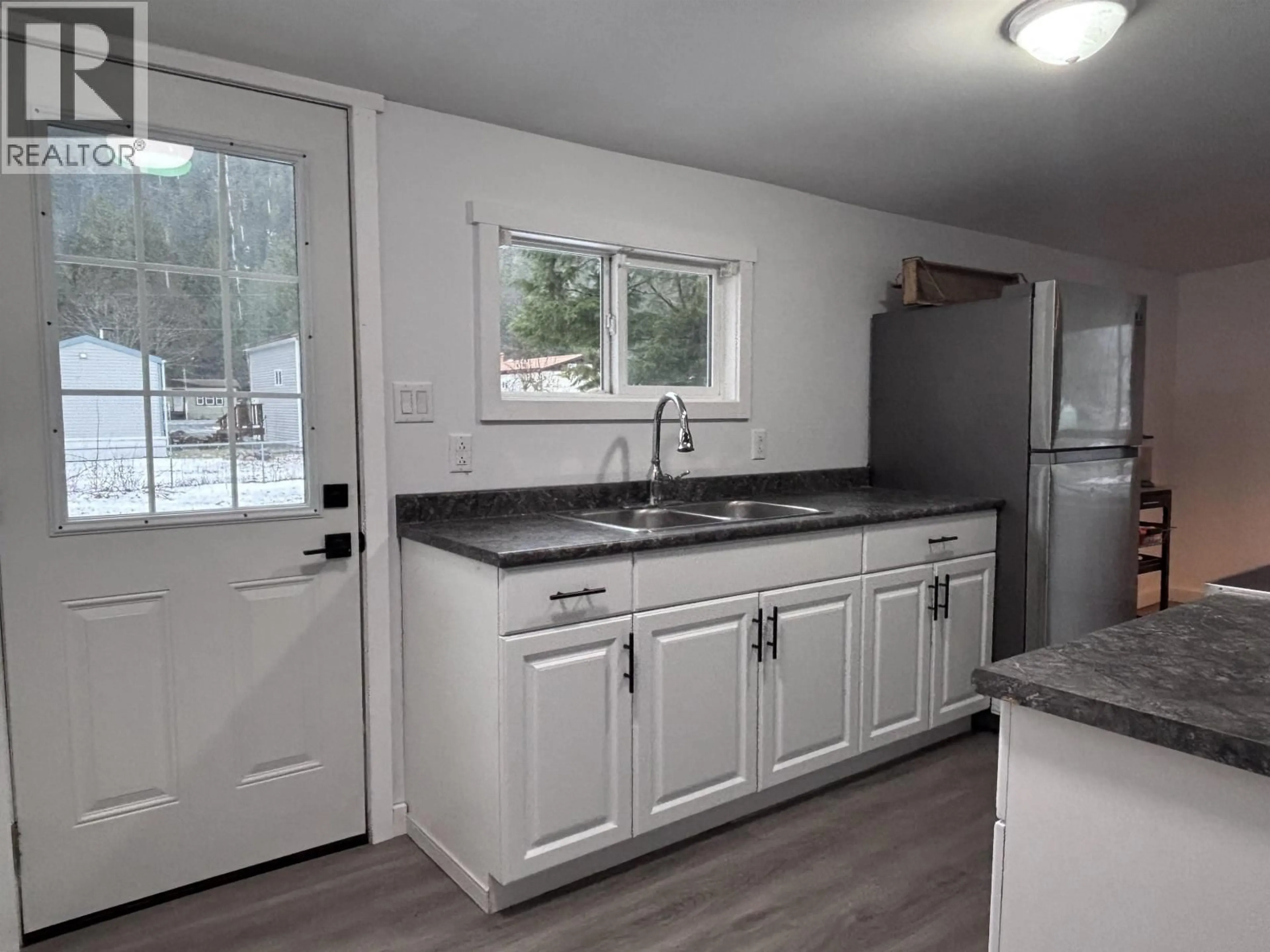 Standard kitchen, unknown for 4670 COPPER RIVER ROAD, Terrace British Columbia V8G0A5